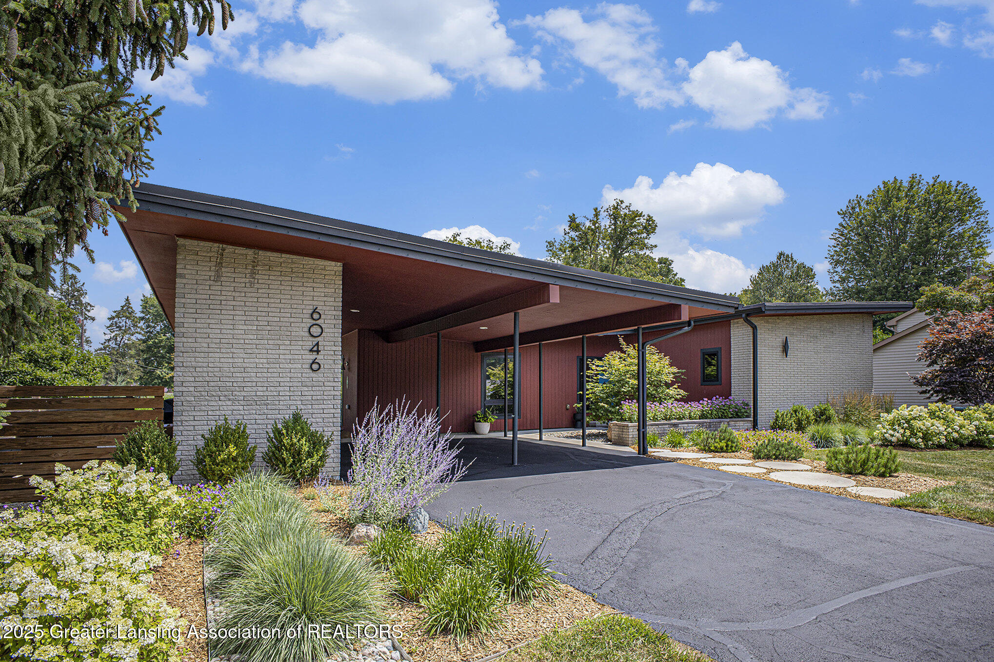 East Lansing, Michigan 48823, United States, 3 Bedrooms Bedrooms, ,2 BathroomsBathrooms,Residential,Coming Soon,177612