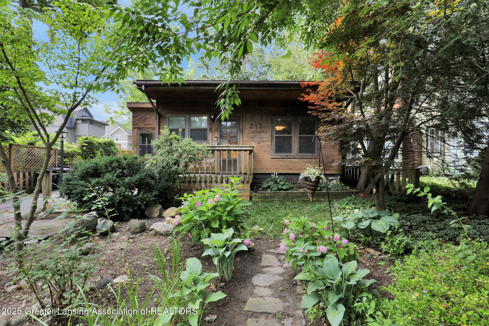 East Lansing, Michigan 48823, United States, 3 Bedrooms Bedrooms, ,2 BathroomsBathrooms,Residential,Active,181210