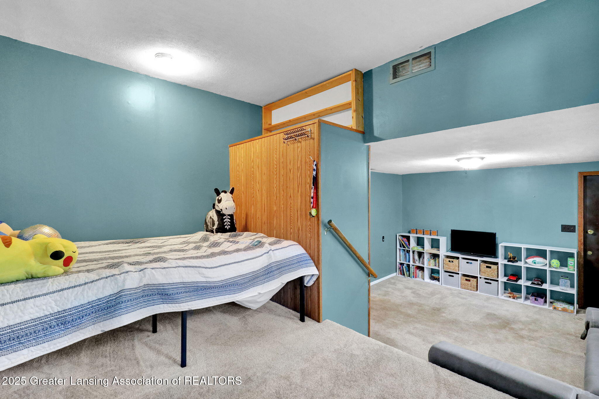 East Lansing, Michigan 48823, United States, 3 Bedrooms Bedrooms, ,2 BathroomsBathrooms,Residential,Active,181210