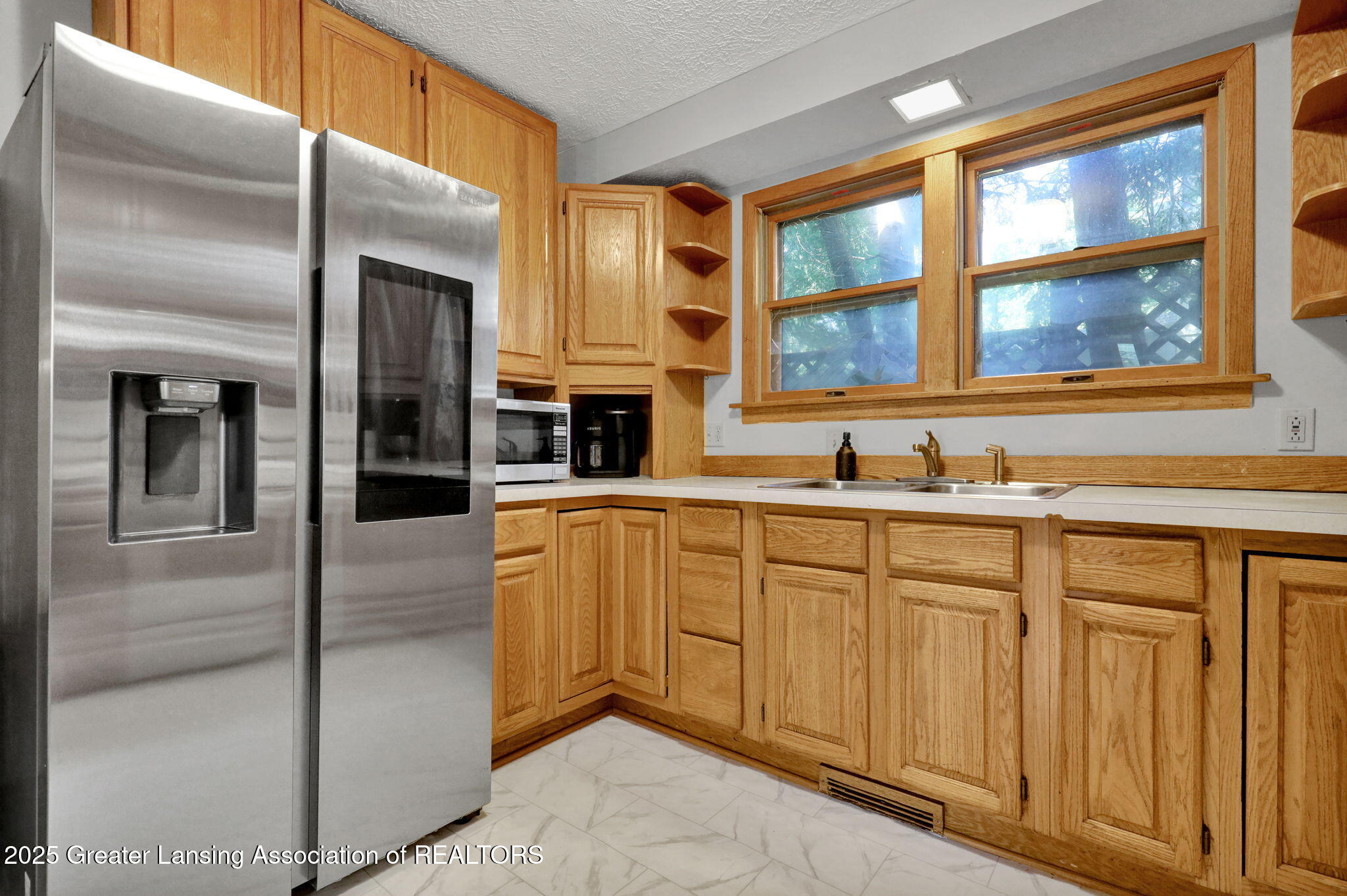 East Lansing, Michigan 48823, United States, 3 Bedrooms Bedrooms, ,2 BathroomsBathrooms,Residential,Active,181210