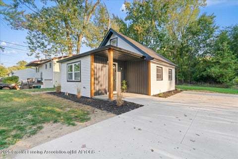 Photo for 2045 Moffitt Street