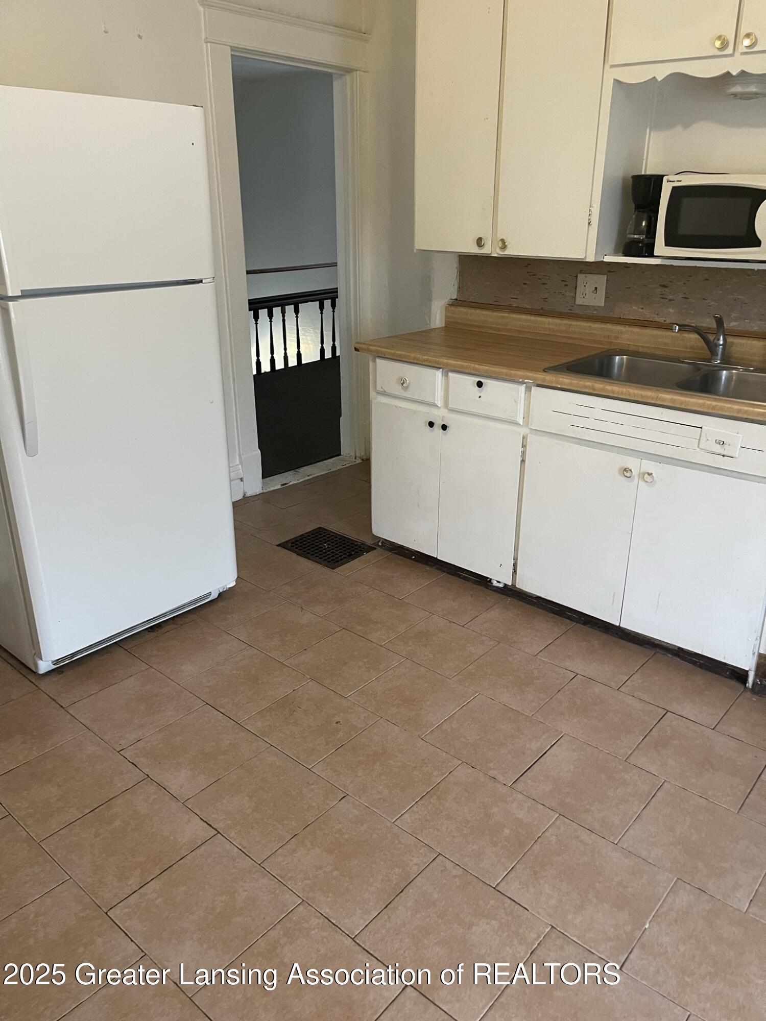 Lansing, Michigan 48906, United States, ,2 BathroomsBathrooms,Residential,Active,227437