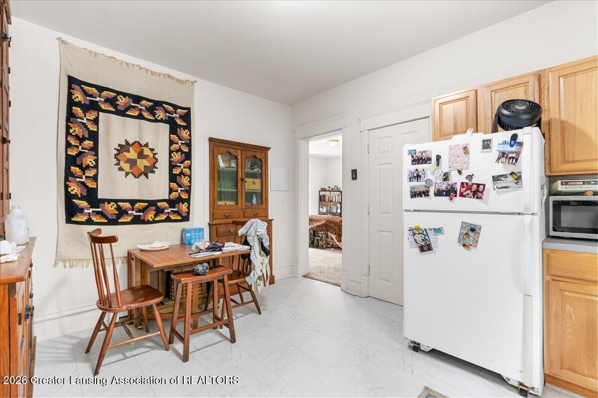 724 N Walnut Street - Photo 4