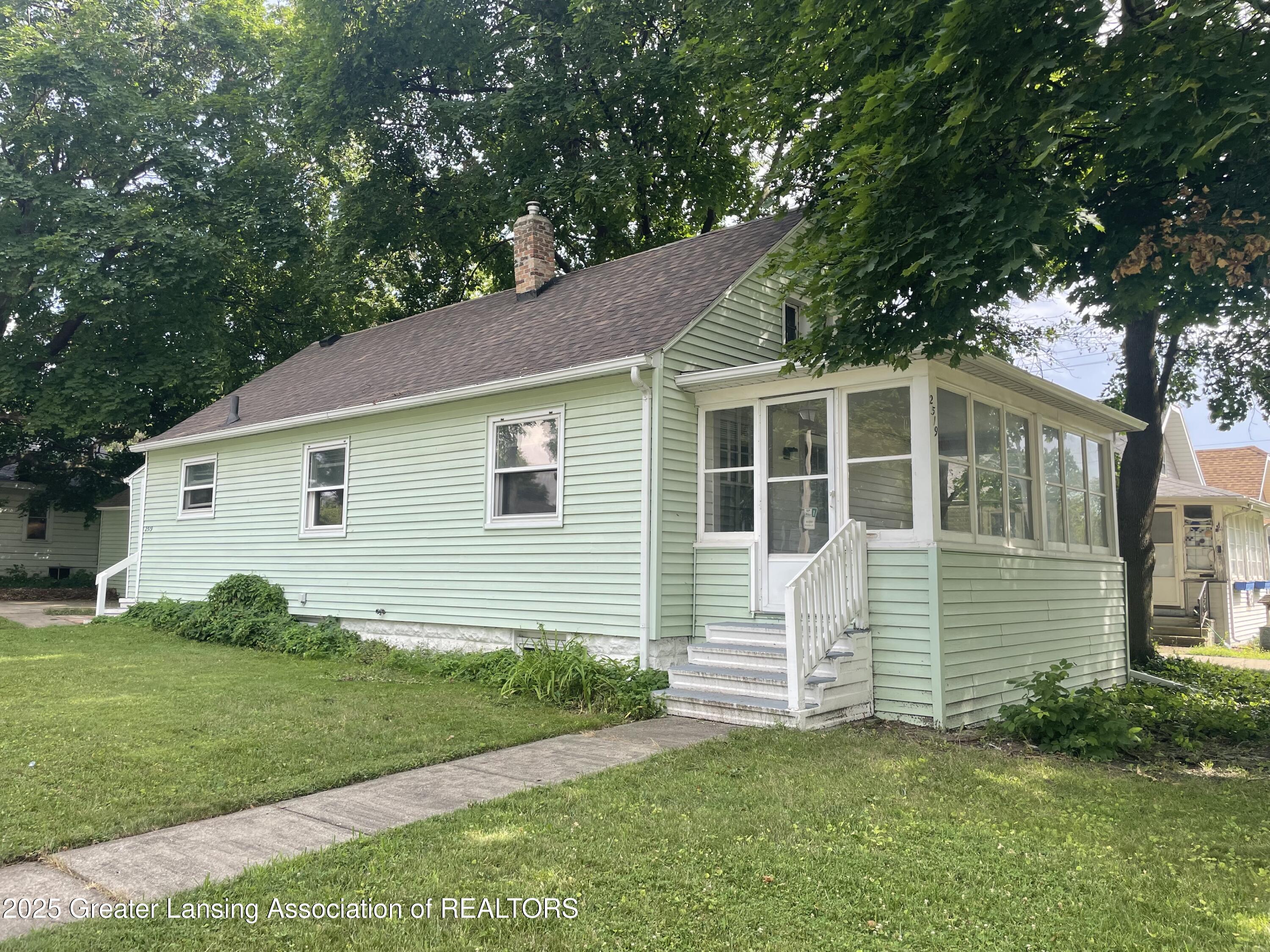 Lansing, Michigan 48910, United States, 2 Bedrooms Bedrooms, ,1 BathroomBathrooms,Residential,Active,18471