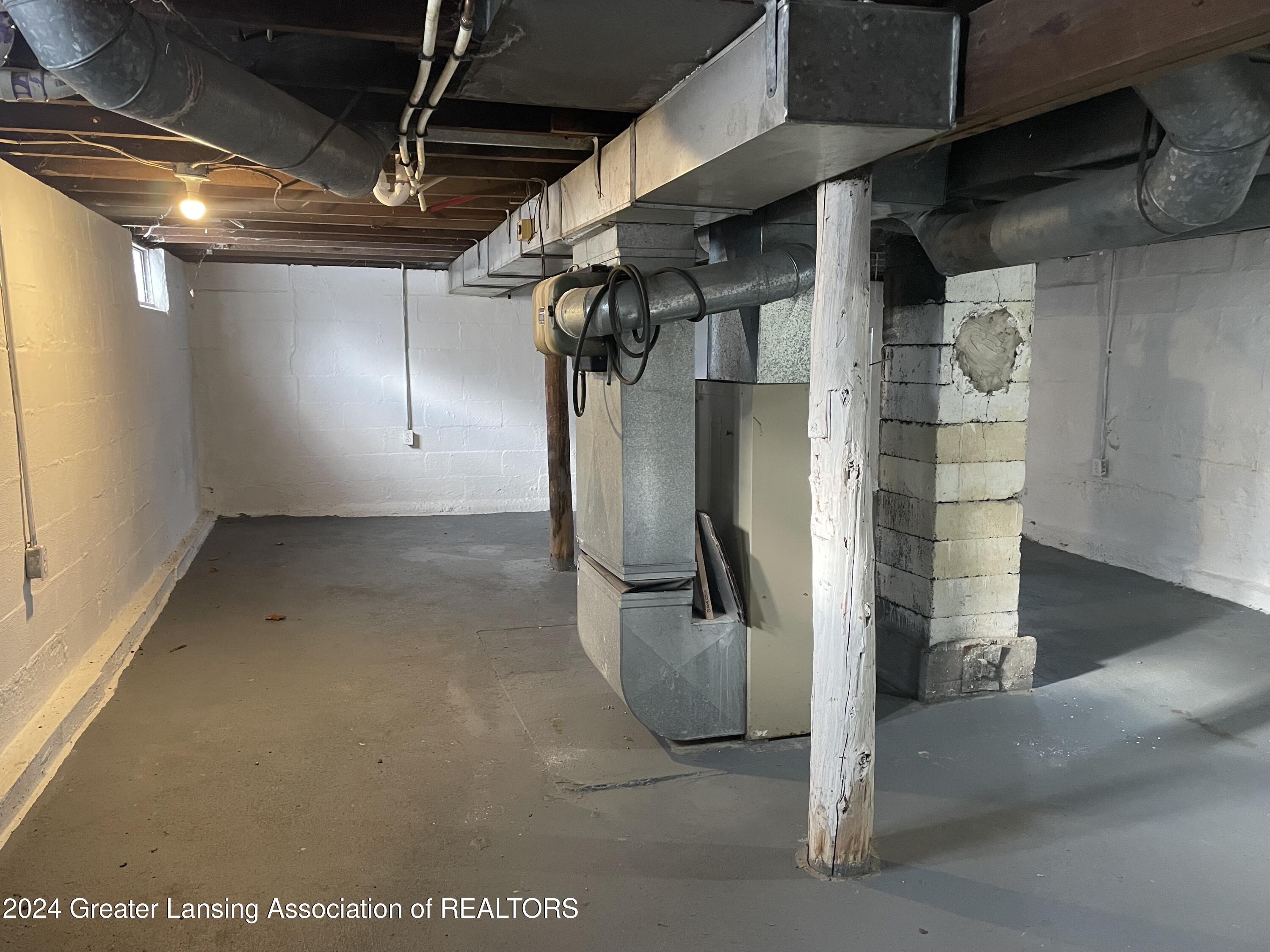 Lansing, Michigan 48910, United States, 2 Bedrooms Bedrooms, ,1 BathroomBathrooms,Residential,Active,18471