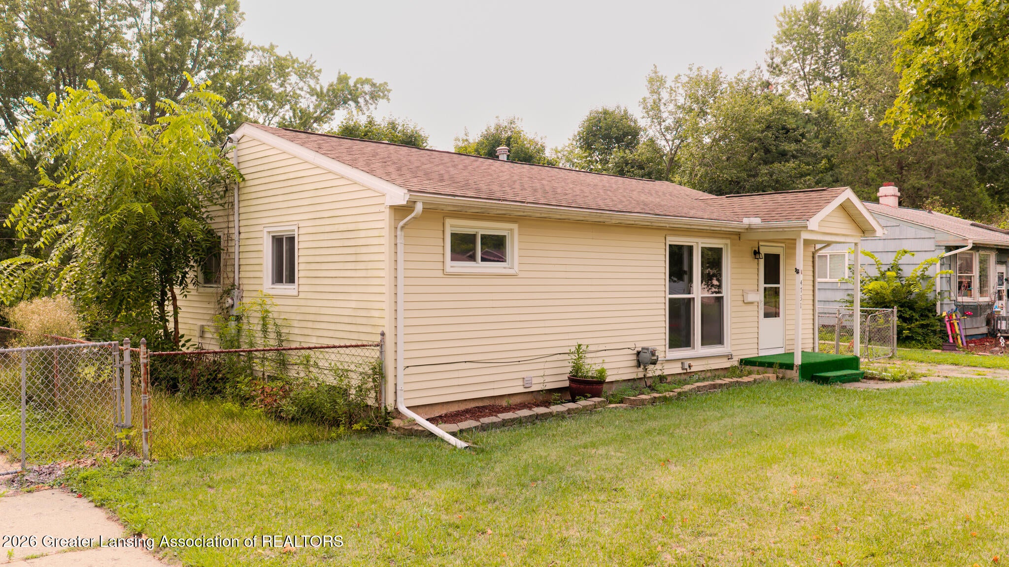 4731 Lowcroft Avenue - Photo 2