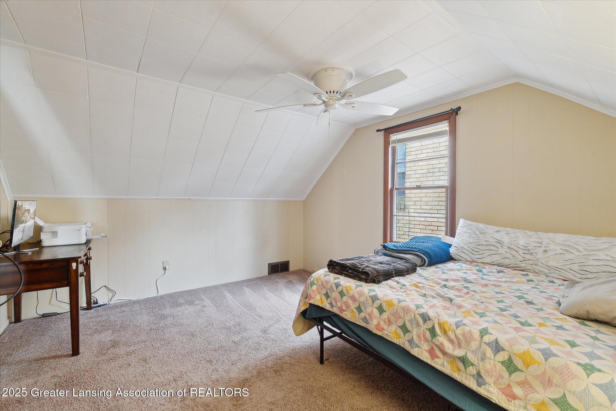 Lansing, Michigan 48915, United States, 4 Bedrooms Bedrooms, ,2 BathroomsBathrooms,Residential,Pending,11523