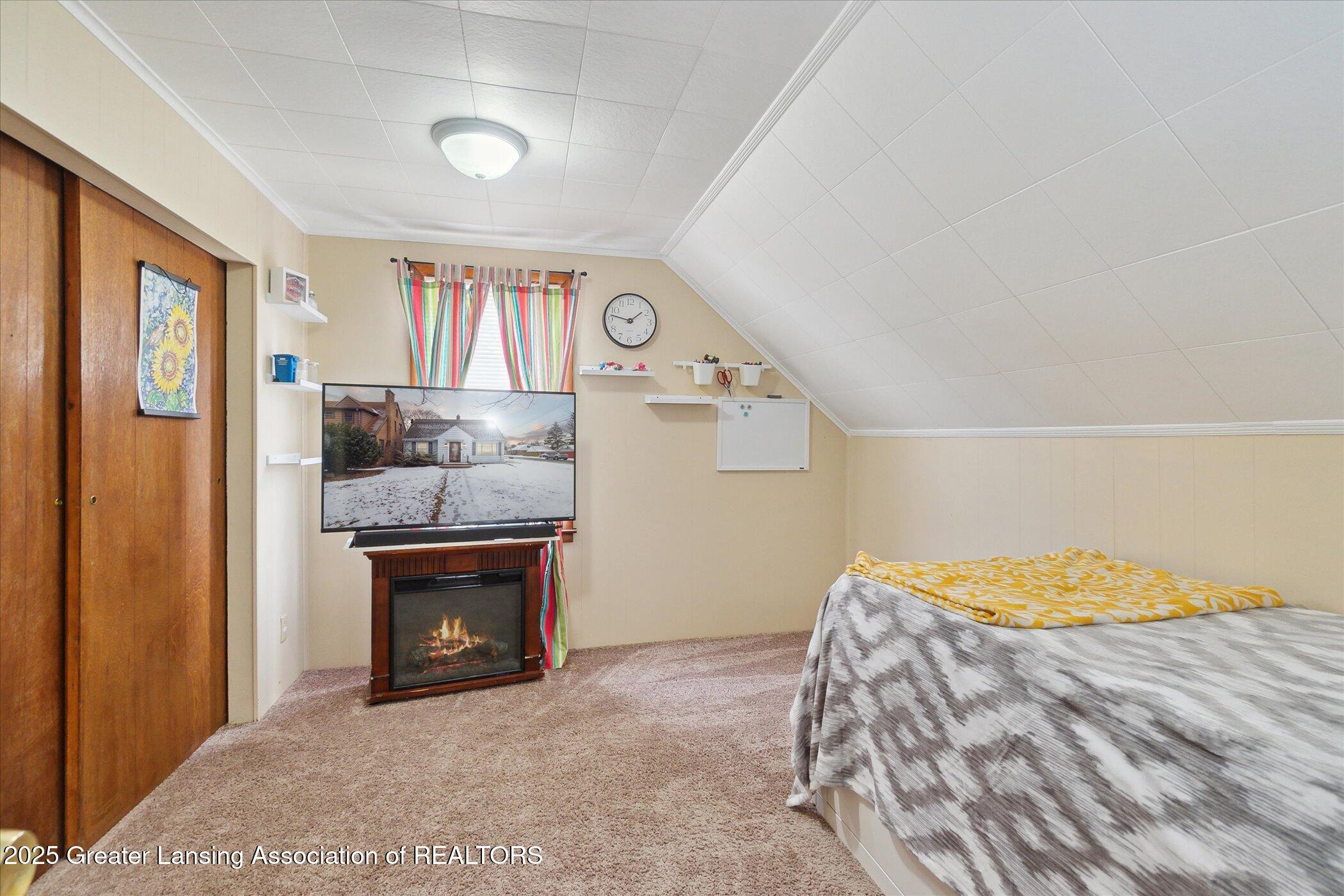 Lansing, Michigan 48915, United States, 4 Bedrooms Bedrooms, ,2 BathroomsBathrooms,Residential,Pending,11523