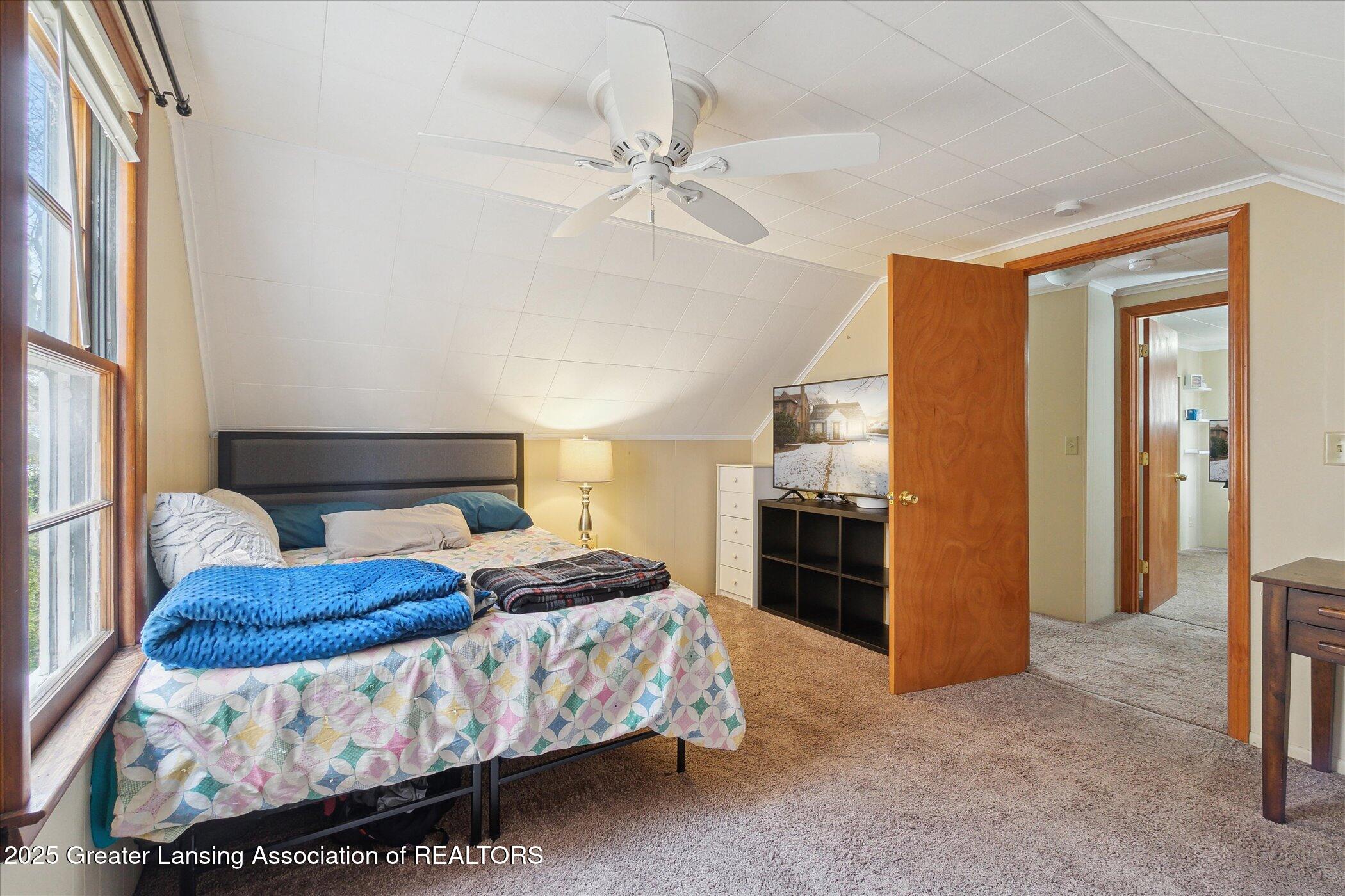 Lansing, Michigan 48915, United States, 4 Bedrooms Bedrooms, ,2 BathroomsBathrooms,Residential,Pending,11523