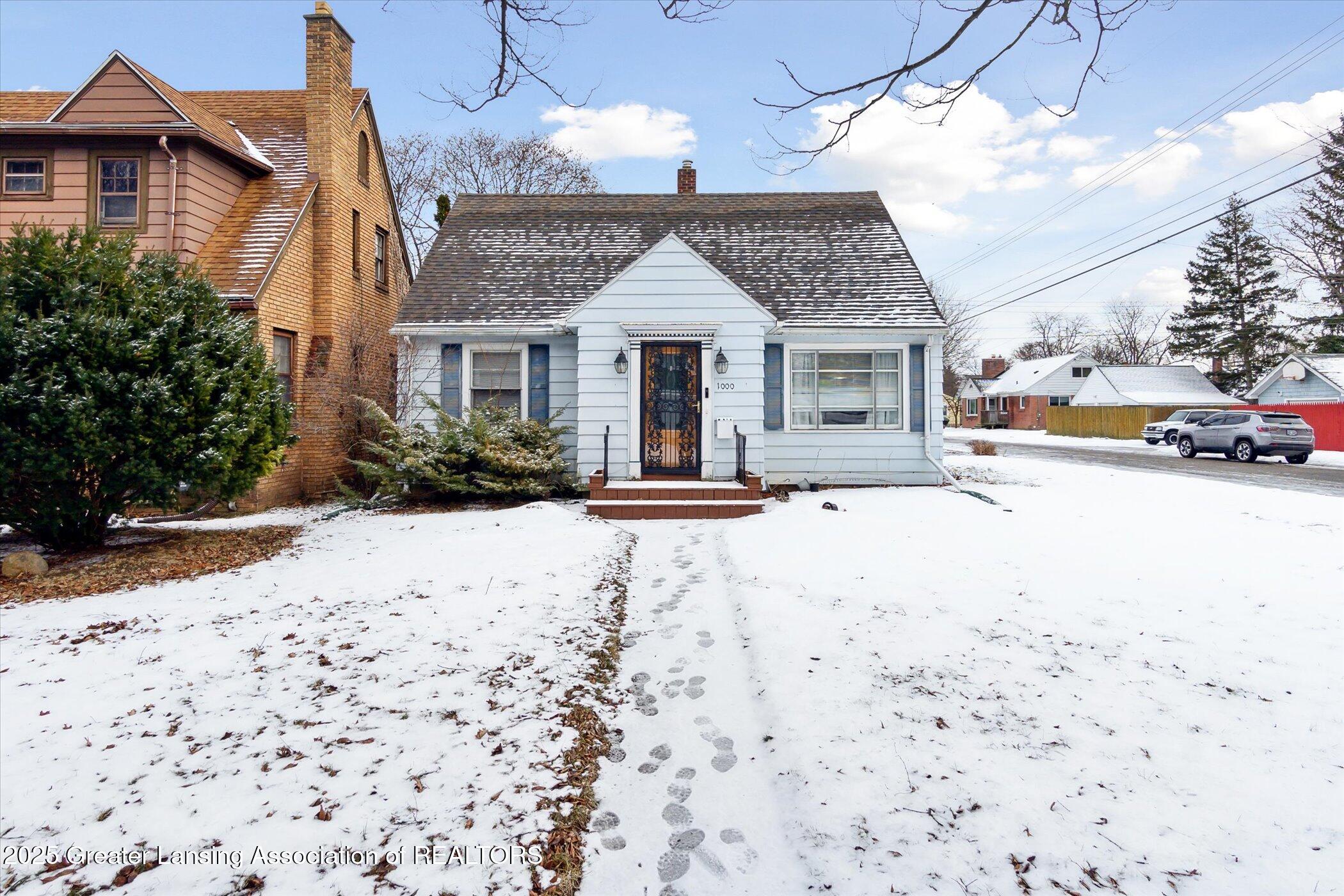 Lansing, Michigan 48915, United States, 4 Bedrooms Bedrooms, ,2 BathroomsBathrooms,Residential,Pending,11523