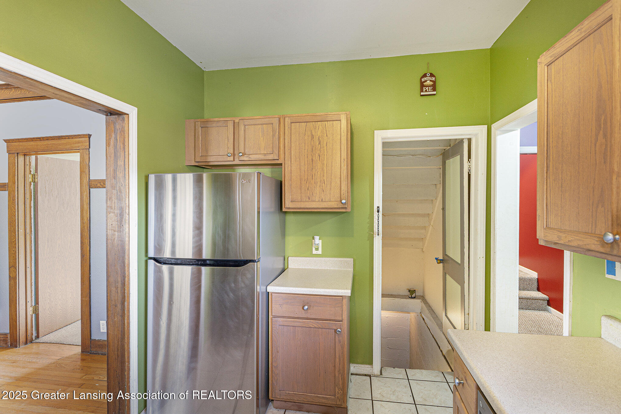 Lansing, Michigan 48912, United States, 3 Bedrooms Bedrooms, ,2 BathroomsBathrooms,Residential,Active,231340