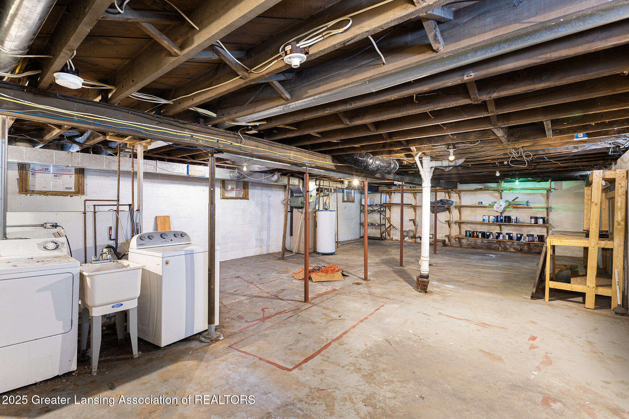 Lansing, Michigan 48912, United States, 3 Bedrooms Bedrooms, ,2 BathroomsBathrooms,Residential,Active,231340