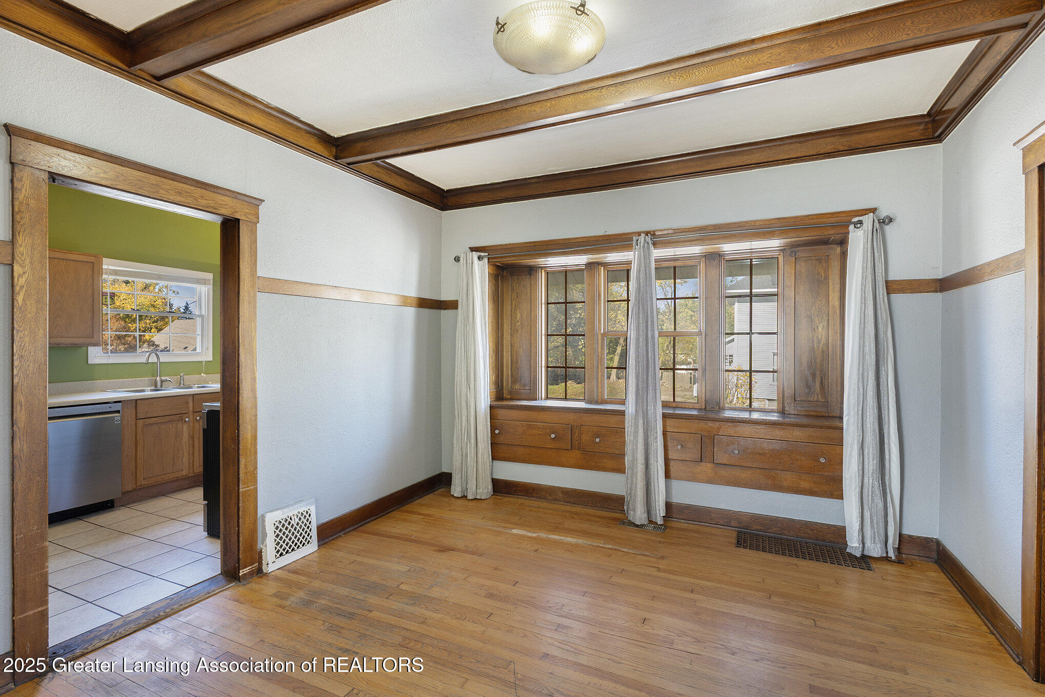 Lansing, Michigan 48912, United States, 3 Bedrooms Bedrooms, ,2 BathroomsBathrooms,Residential,Active,231340