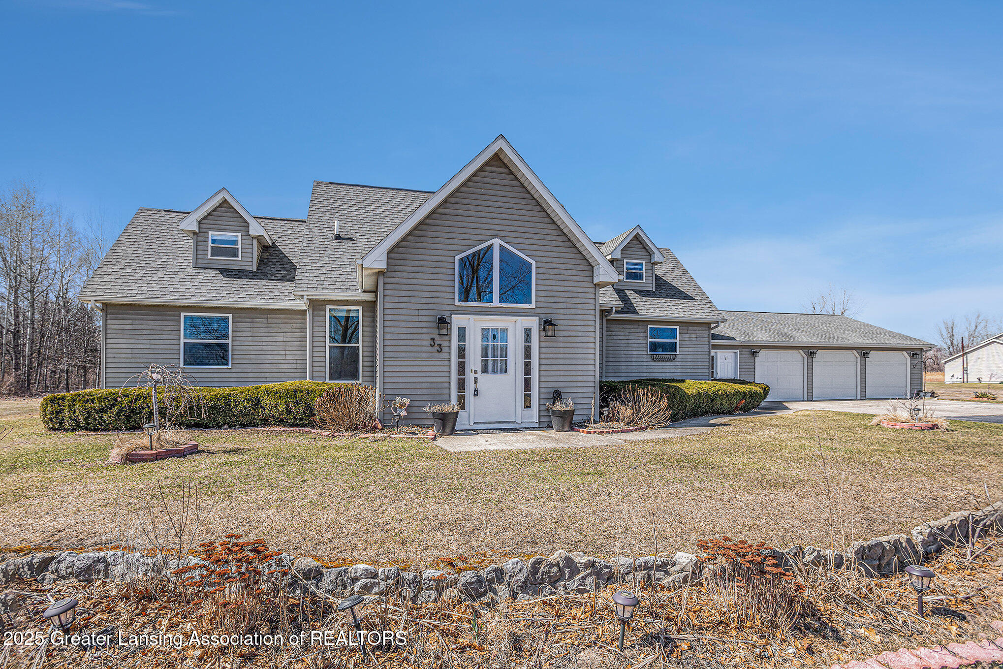 Shepherd, Michigan 48883, United States, 3 Bedrooms Bedrooms, ,3 BathroomsBathrooms,Residential,Active,96545