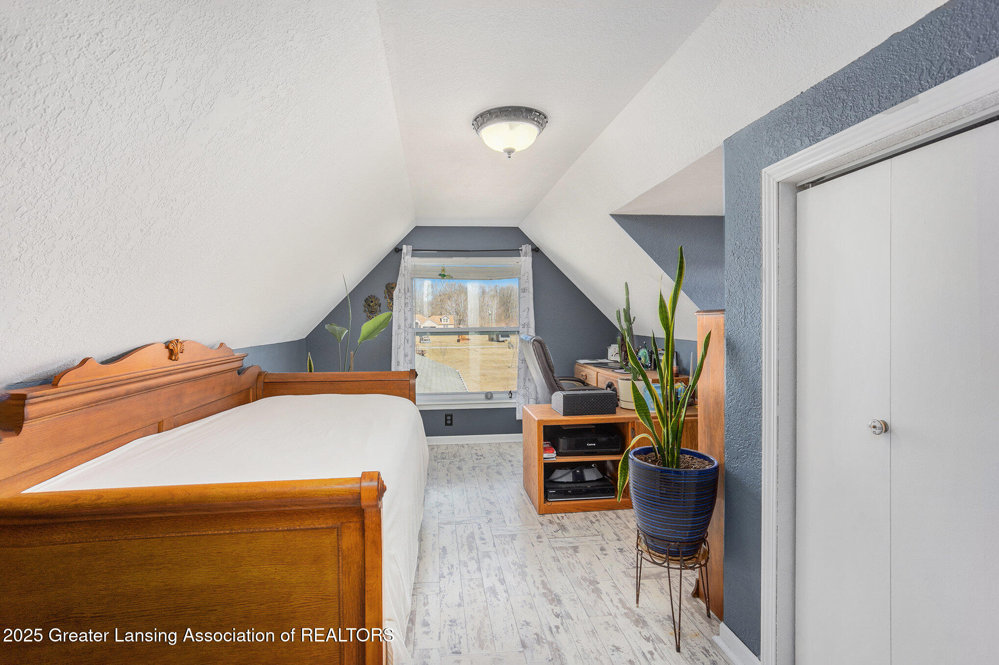 Shepherd, Michigan 48883, United States, 3 Bedrooms Bedrooms, ,3 BathroomsBathrooms,Residential,Active,96545