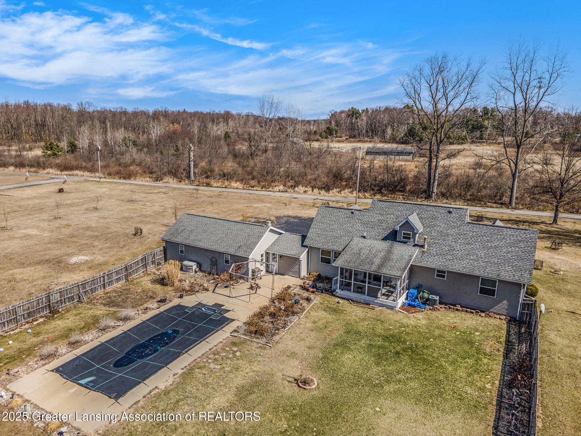 Shepherd, Michigan 48883, United States, 3 Bedrooms Bedrooms, ,3 BathroomsBathrooms,Residential,Active,96545