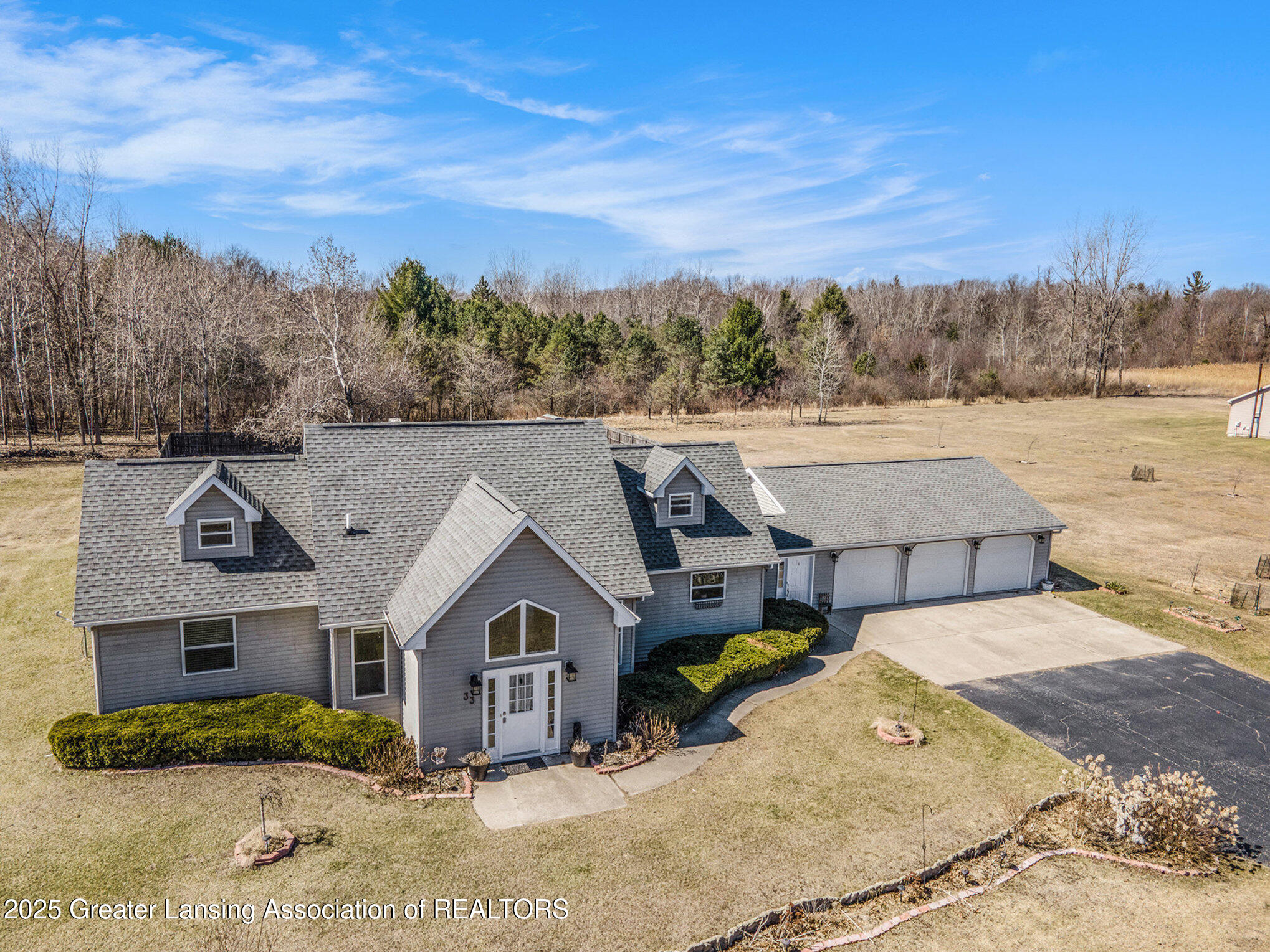 Shepherd, Michigan 48883, United States, 3 Bedrooms Bedrooms, ,3 BathroomsBathrooms,Residential,Active,96545