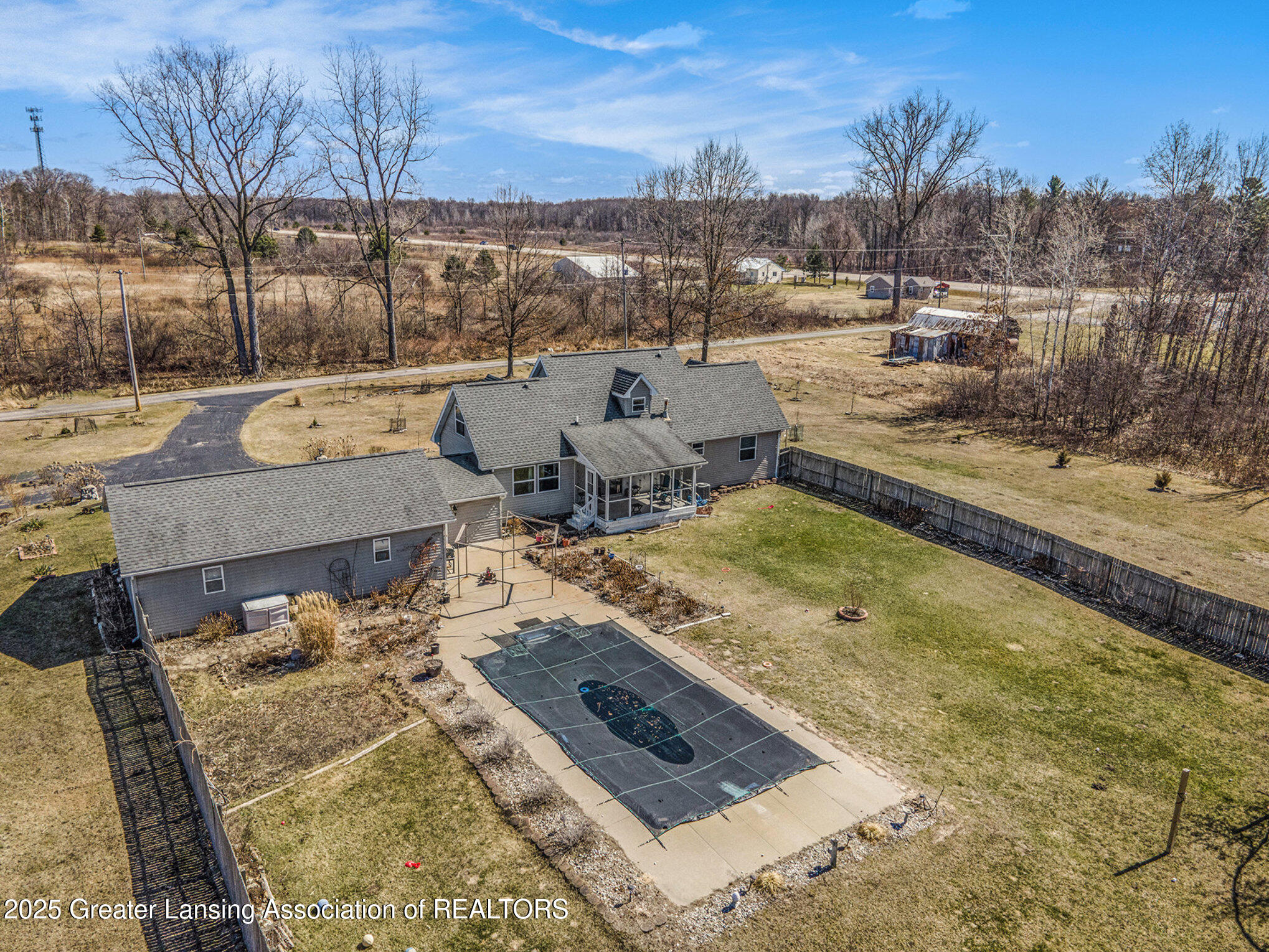 Shepherd, Michigan 48883, United States, 3 Bedrooms Bedrooms, ,3 BathroomsBathrooms,Residential,Active,96545