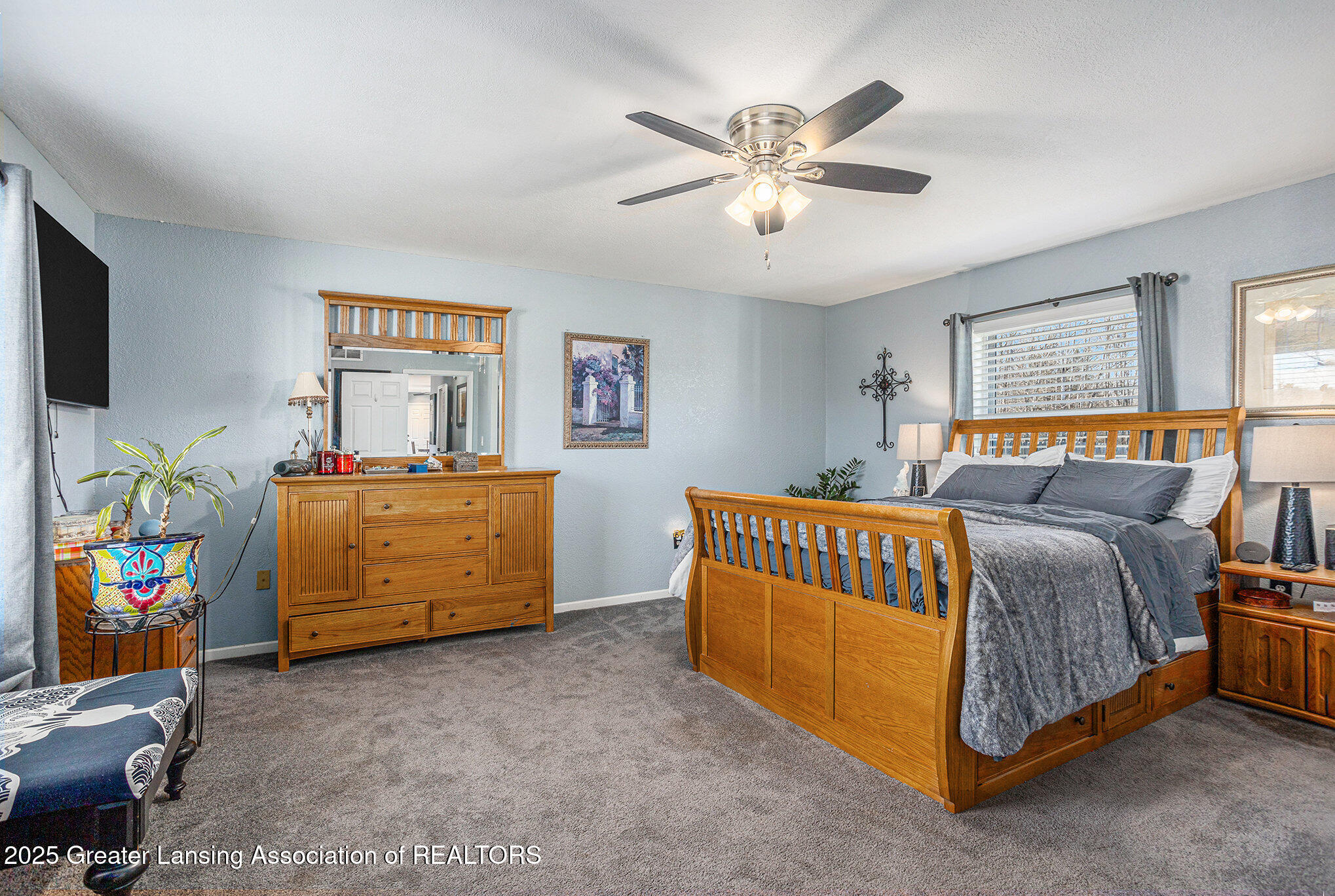 Shepherd, Michigan 48883, United States, 3 Bedrooms Bedrooms, ,3 BathroomsBathrooms,Residential,Active,96545