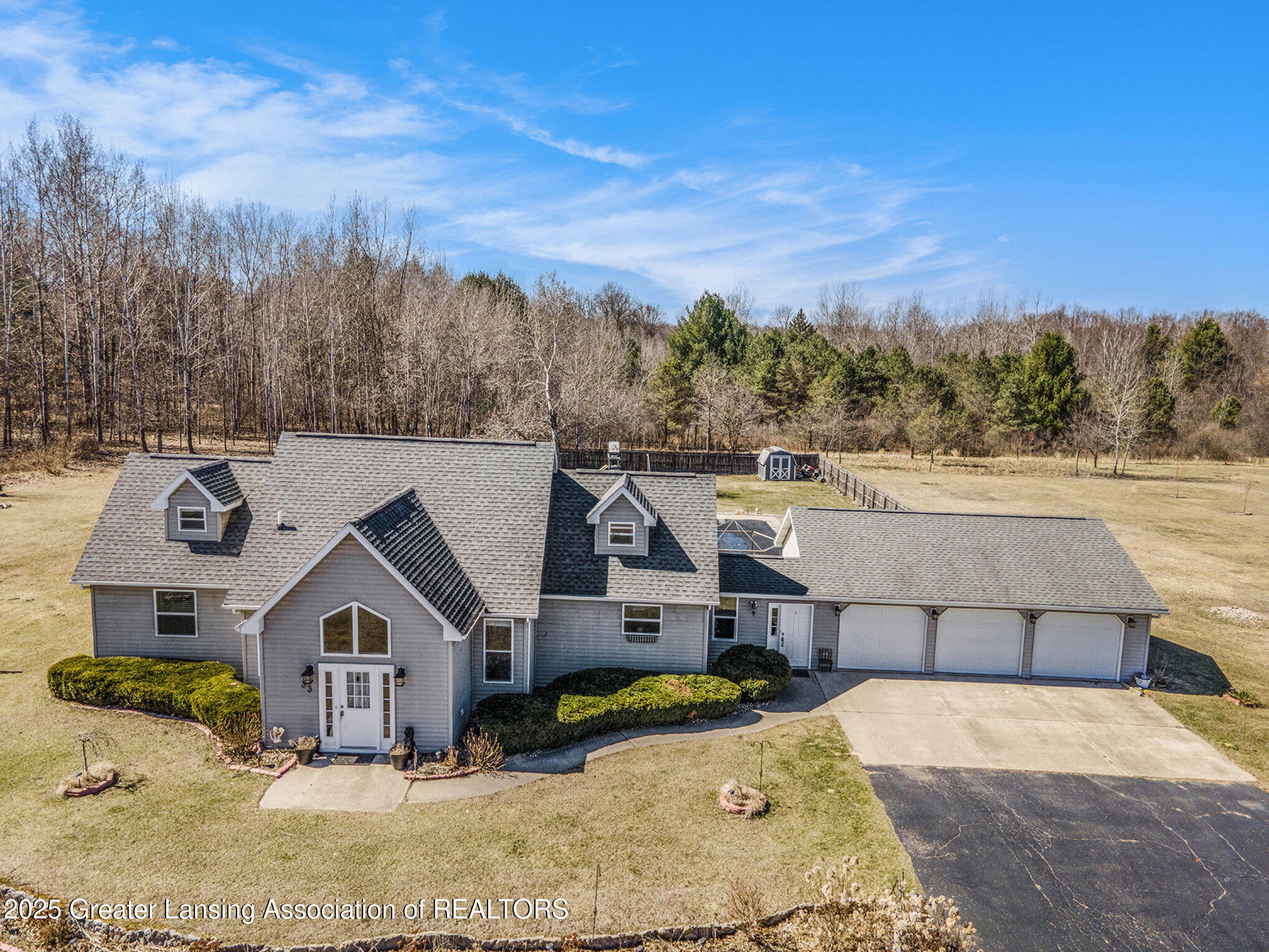 Shepherd, Michigan 48883, United States, 3 Bedrooms Bedrooms, ,3 BathroomsBathrooms,Residential,Active,96545