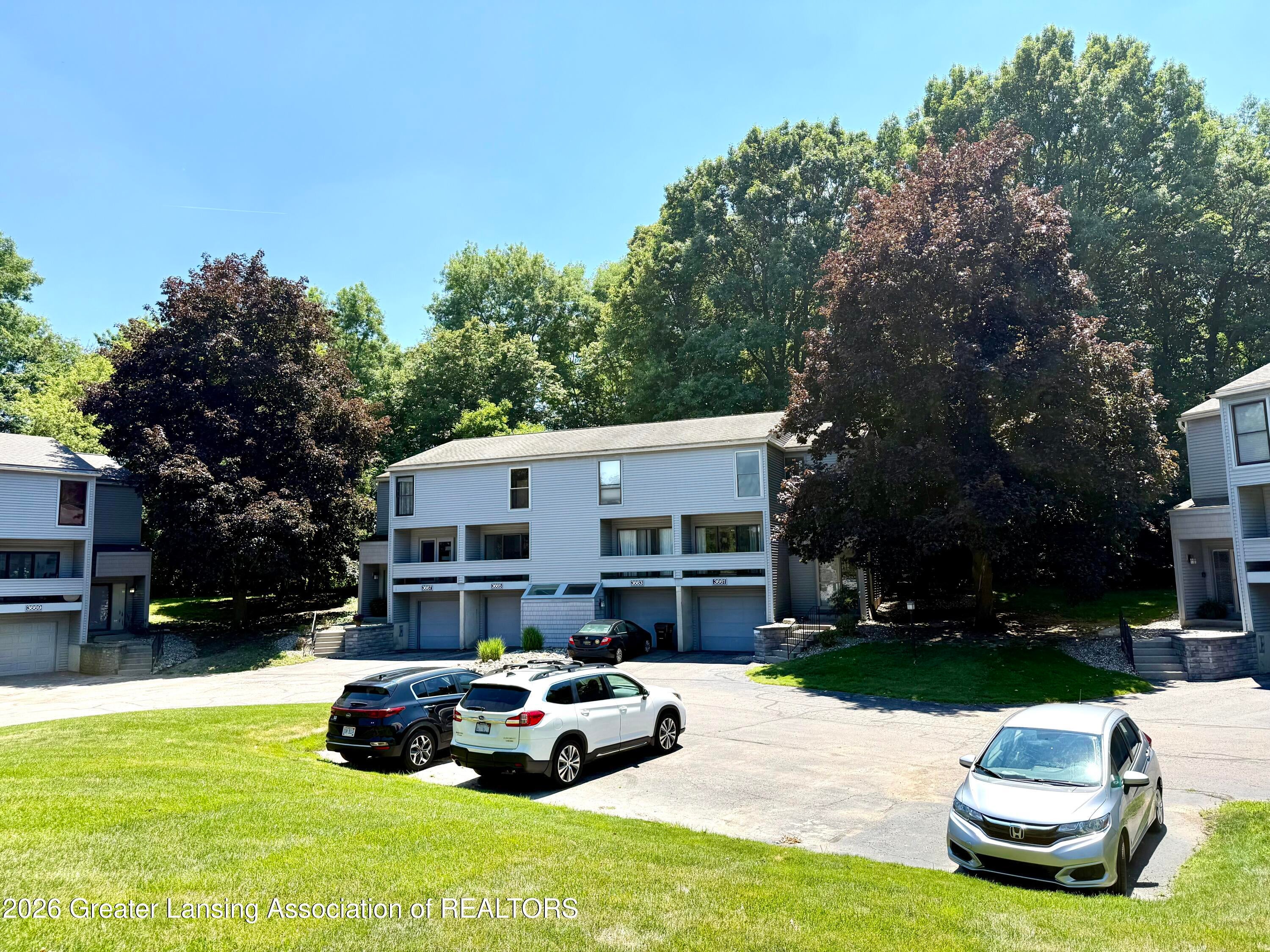 3661 E Meadows Court