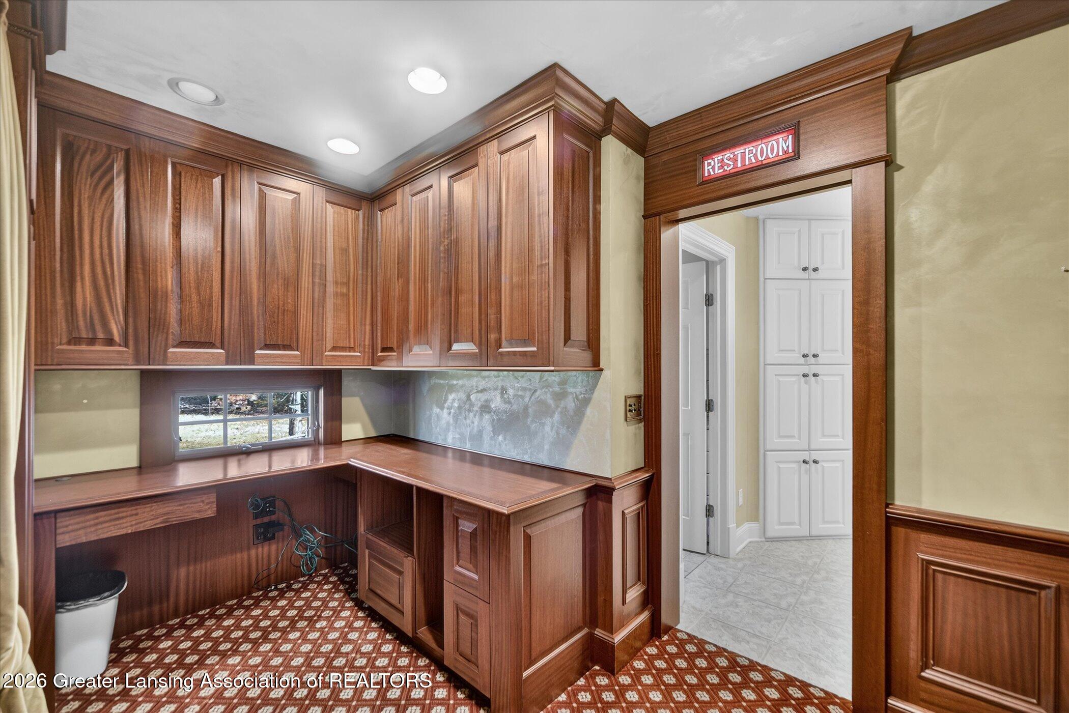Lansing, Michigan, 48911, United States, 5 Bedrooms Bedrooms, ,5 BathroomsBathrooms,Residential,Active,2027073