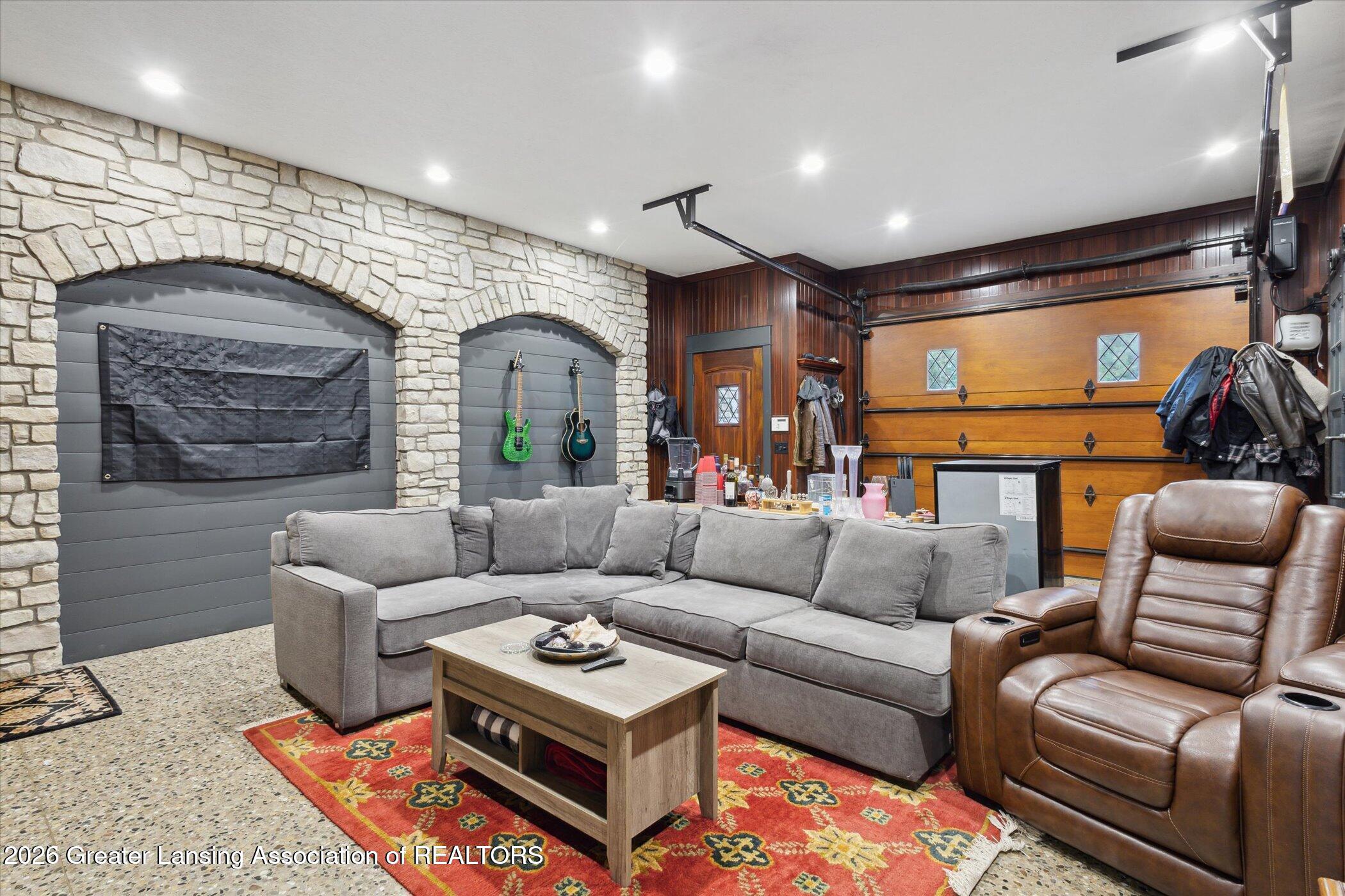 Lansing, Michigan, 48911, United States, 5 Bedrooms Bedrooms, ,5 BathroomsBathrooms,Residential,Active,2027073