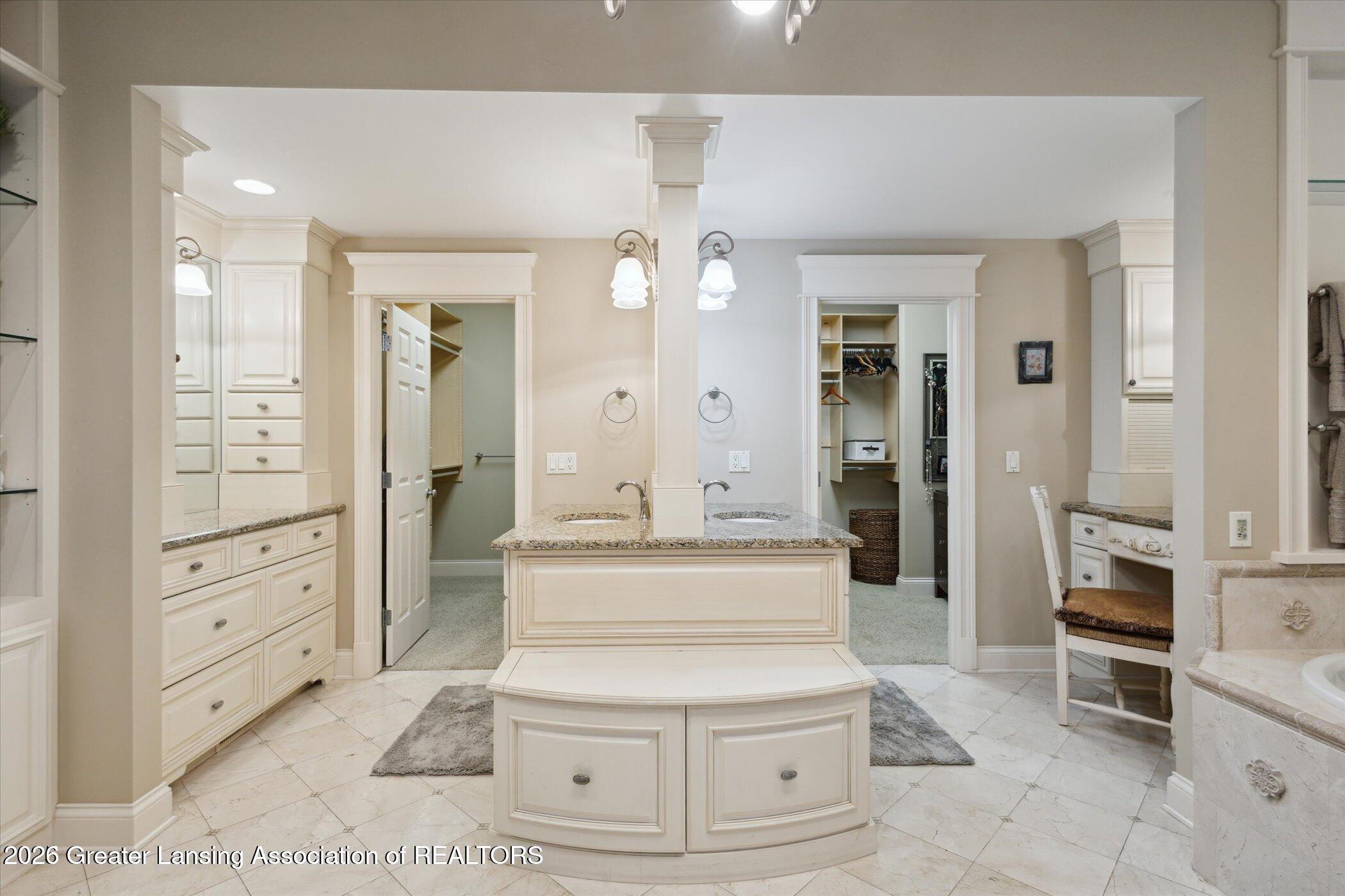 Lansing, Michigan, 48911, United States, 5 Bedrooms Bedrooms, ,5 BathroomsBathrooms,Residential,Active,2027073