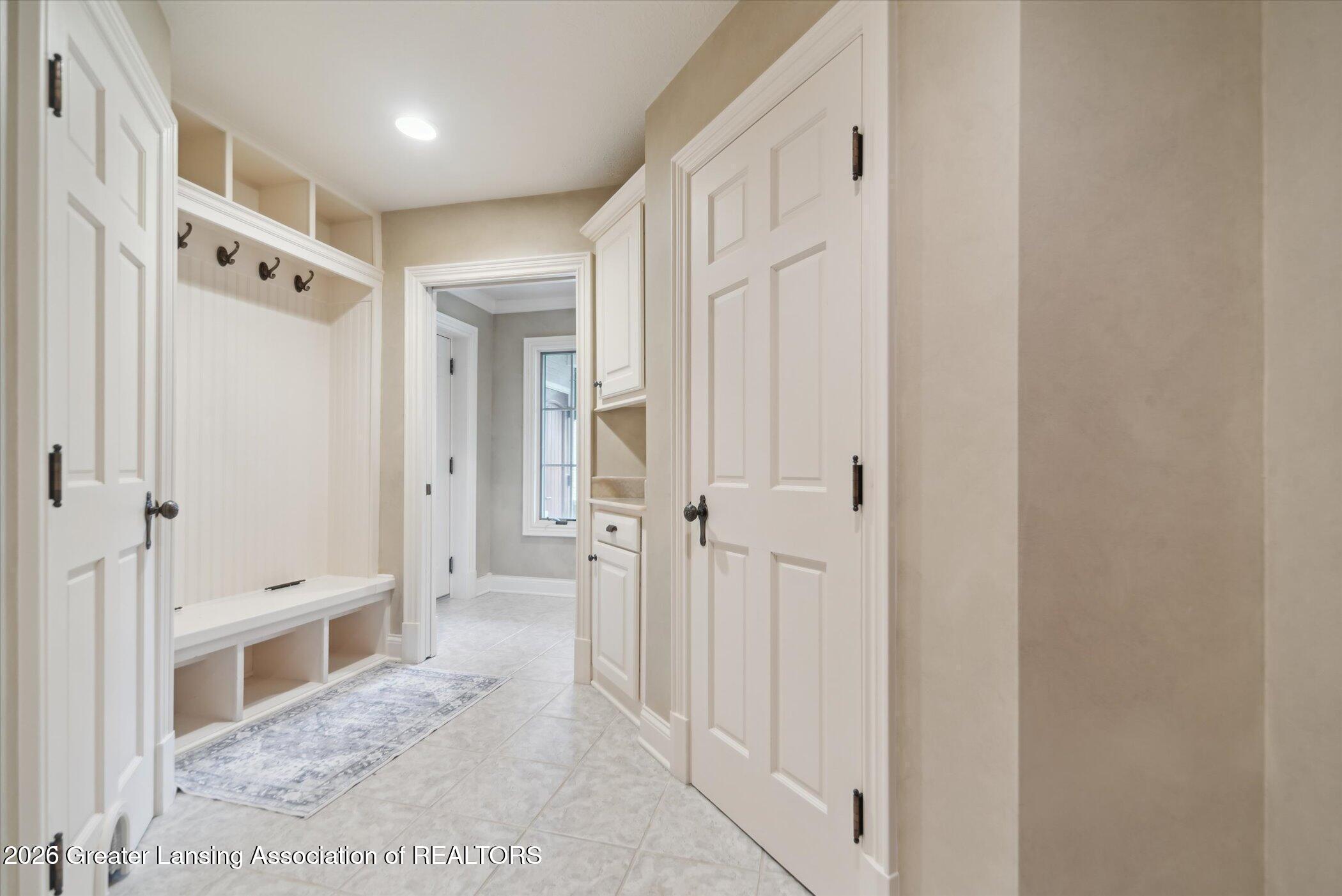 Lansing, Michigan, 48911, United States, 5 Bedrooms Bedrooms, ,5 BathroomsBathrooms,Residential,Active,2027073