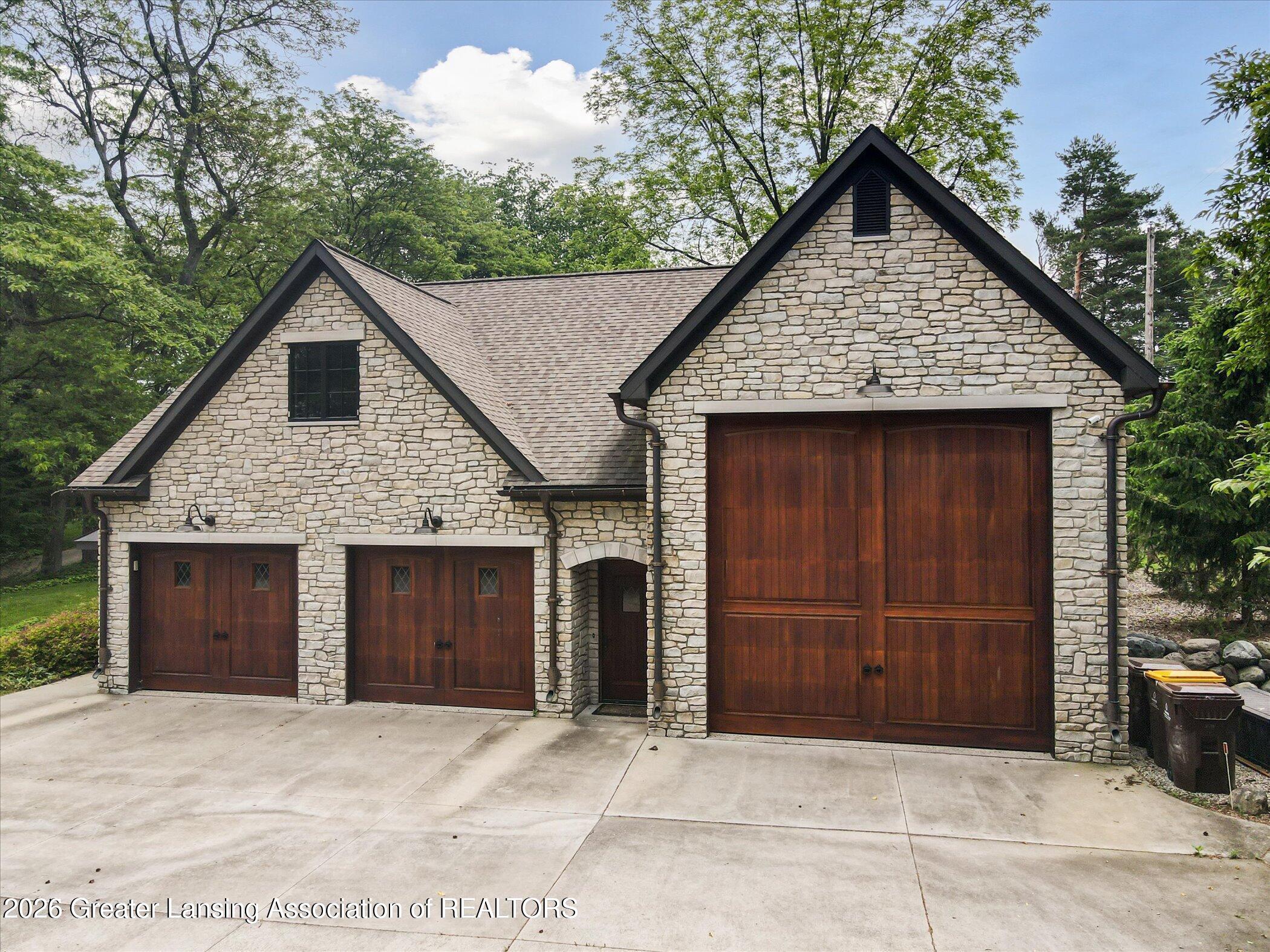 Lansing, Michigan, 48911, United States, 5 Bedrooms Bedrooms, ,5 BathroomsBathrooms,Residential,Active,2027073