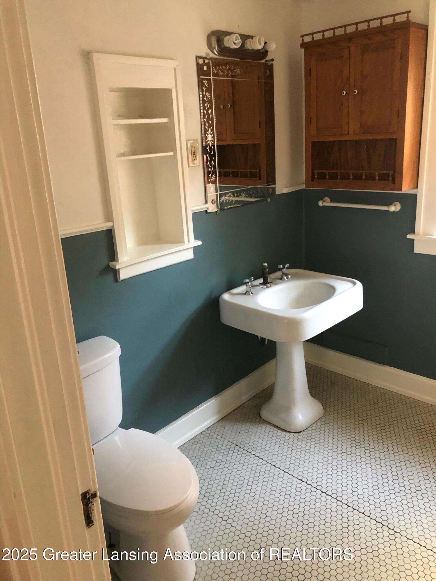 Lansing, Michigan 48933, United States, ,2 BathroomsBathrooms,Residential,Active,227461