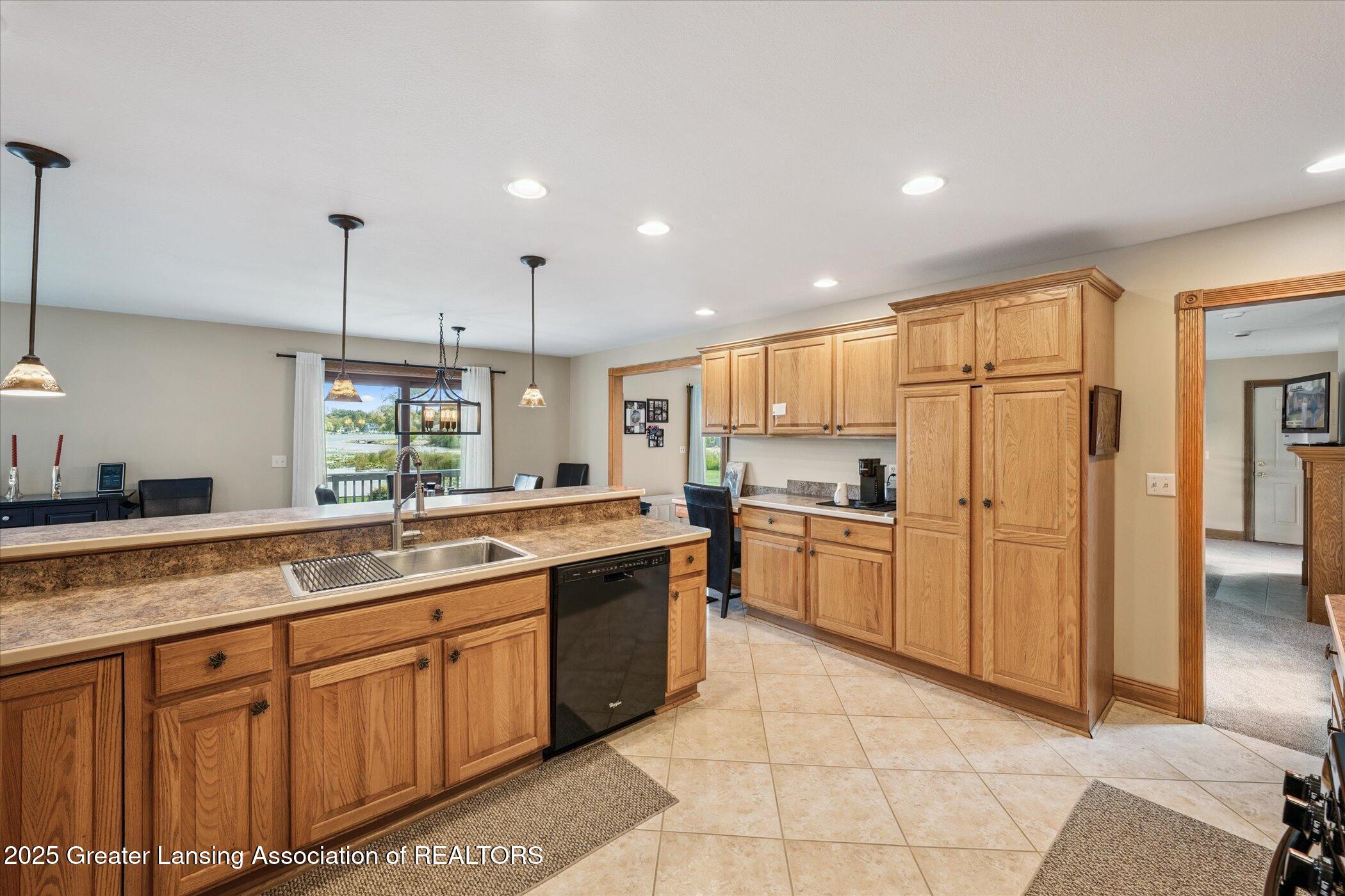 Onsted, Michigan 49265, United States, 4 Bedrooms Bedrooms, ,3 BathroomsBathrooms,Residential,Active,206120