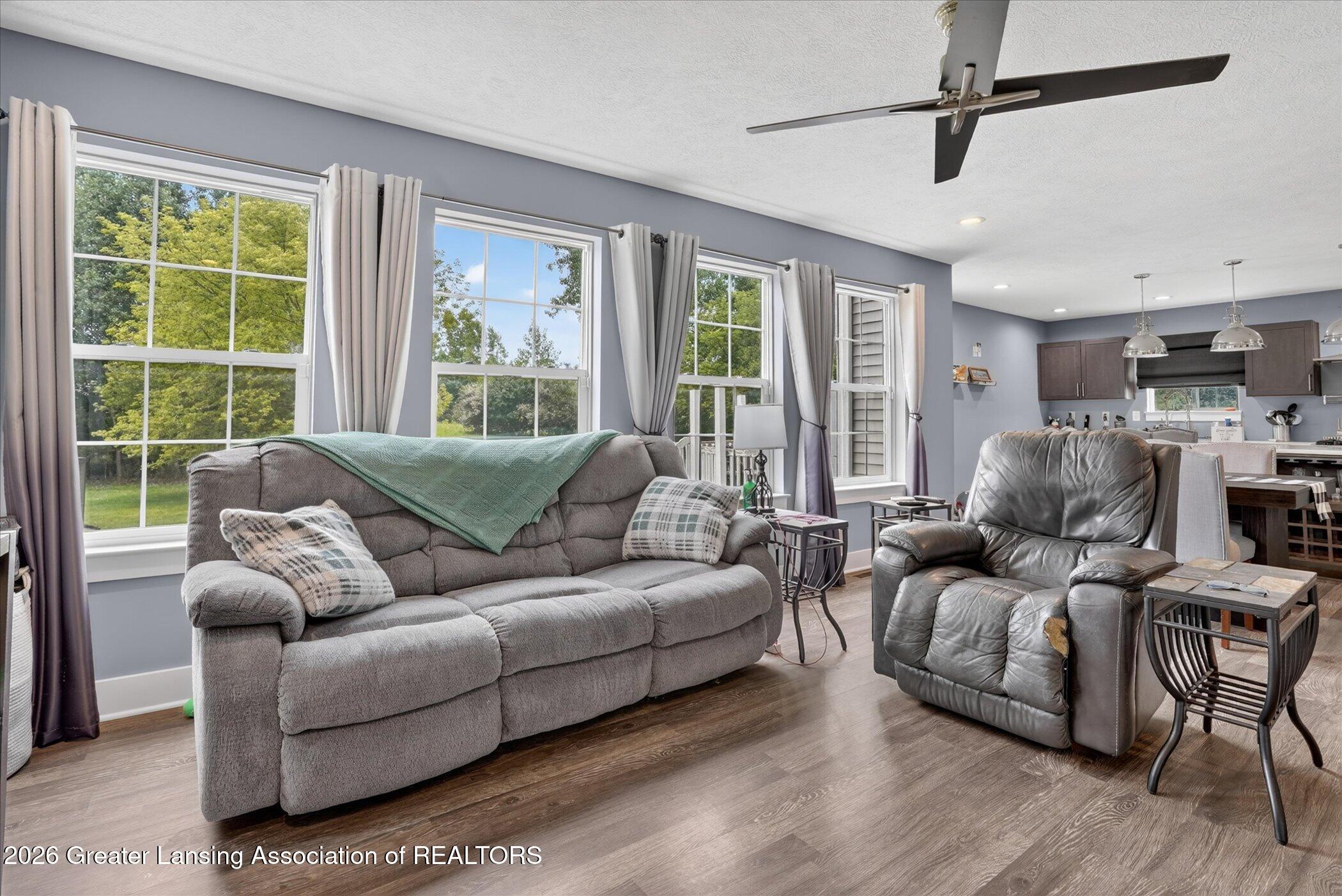 3835 Thorncrest Drive - Photo 4