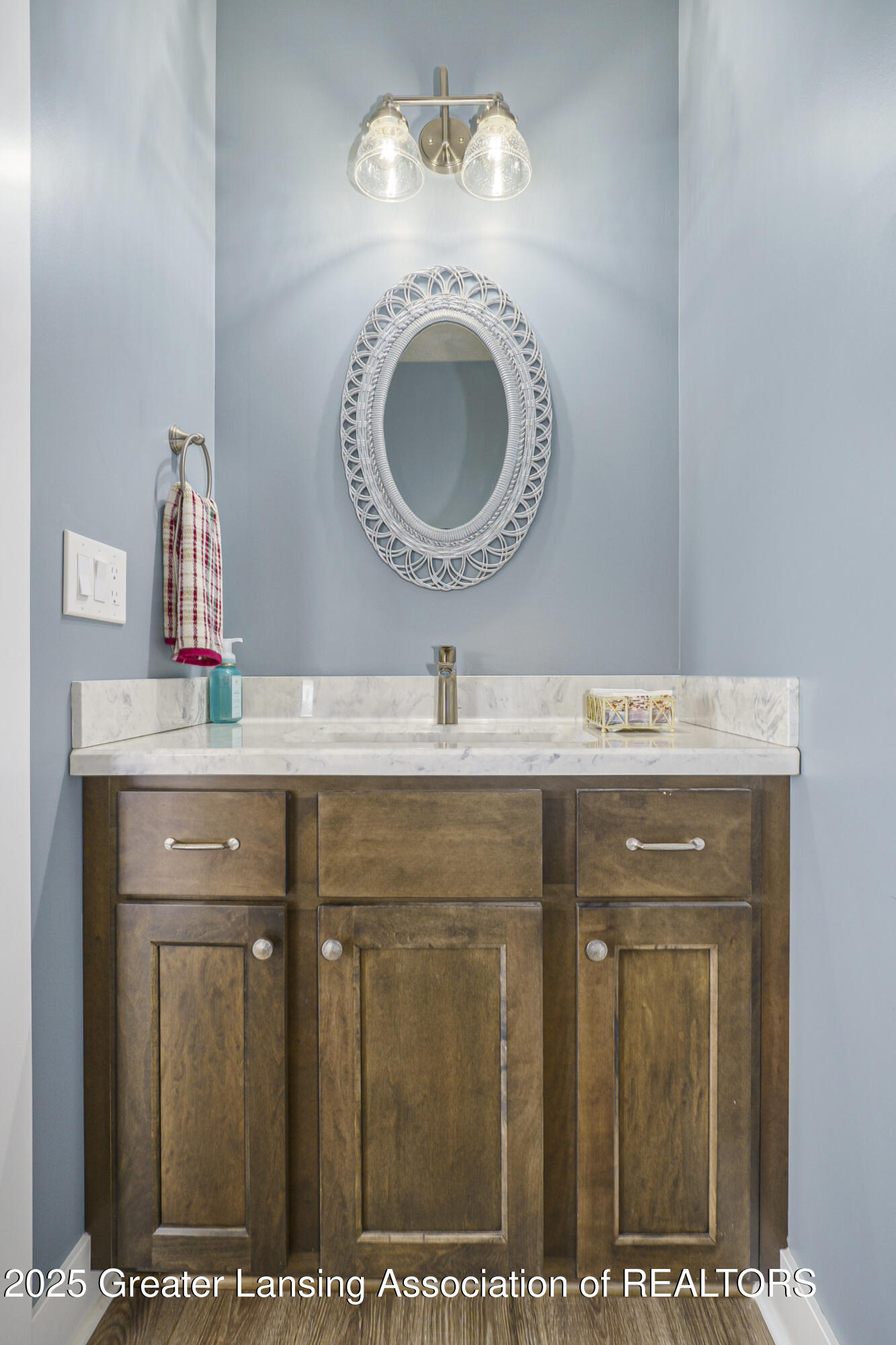 Bath, Michigan 48808, United States, 5 Bedrooms Bedrooms, ,4 BathroomsBathrooms,Residential,Active,83688