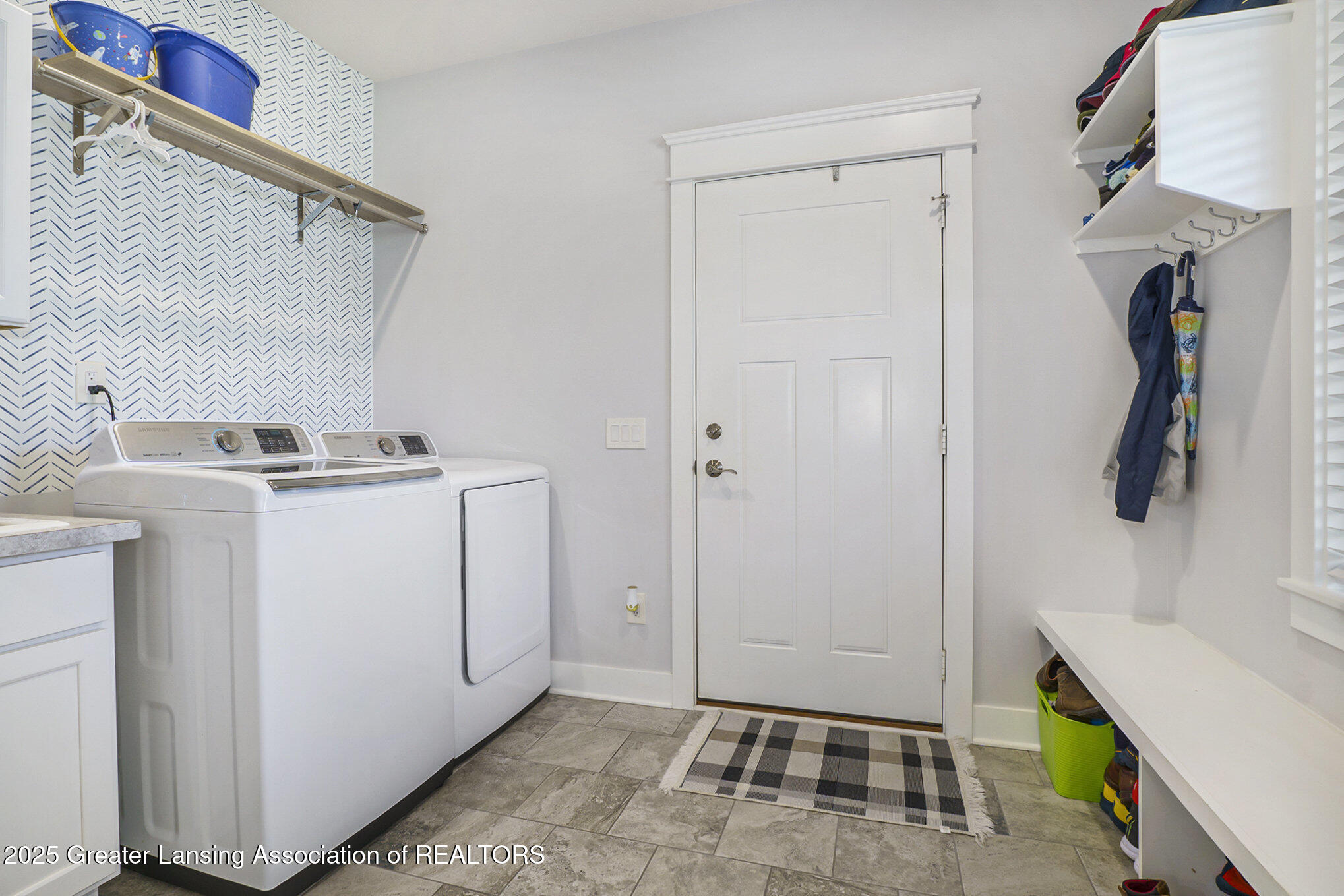 Bath, Michigan 48808, United States, 5 Bedrooms Bedrooms, ,4 BathroomsBathrooms,Residential,Active,83688