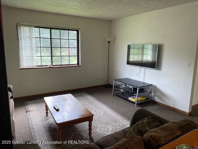 East Lansing, Michigan 48823, United States, 4 Bedrooms Bedrooms, ,2 BathroomsBathrooms,Residential,Pending,208740