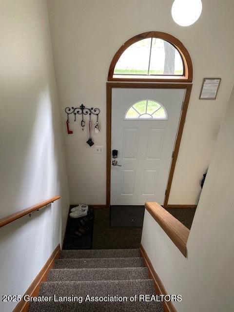 East Lansing, Michigan 48823, United States, 4 Bedrooms Bedrooms, ,2 BathroomsBathrooms,Residential,Pending,208740