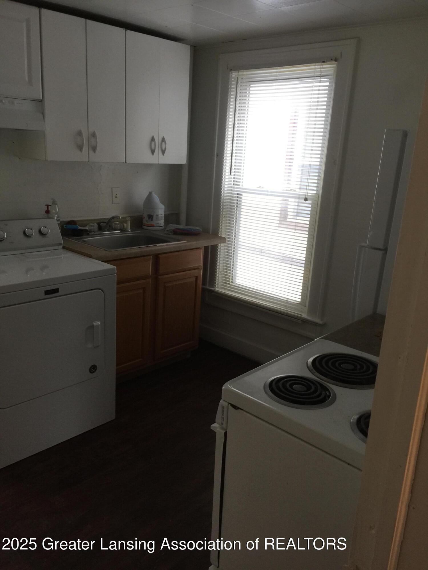 Lansing, Michigan 48933, United States, ,2 BathroomsBathrooms,Residential,Active,228311