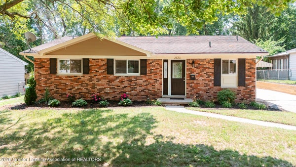 2820 TULANE DR, LANSING, MI 48912 - Image 8a1a047dca0a5b4de04fa1c18f6ced89/3584687272
