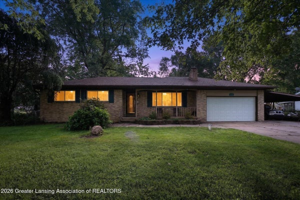 15157 PINEHURST DR, LANSING, MI 48906 - Image 92d7ac5fdf62be0a8d9b4f1508635efb/931782311