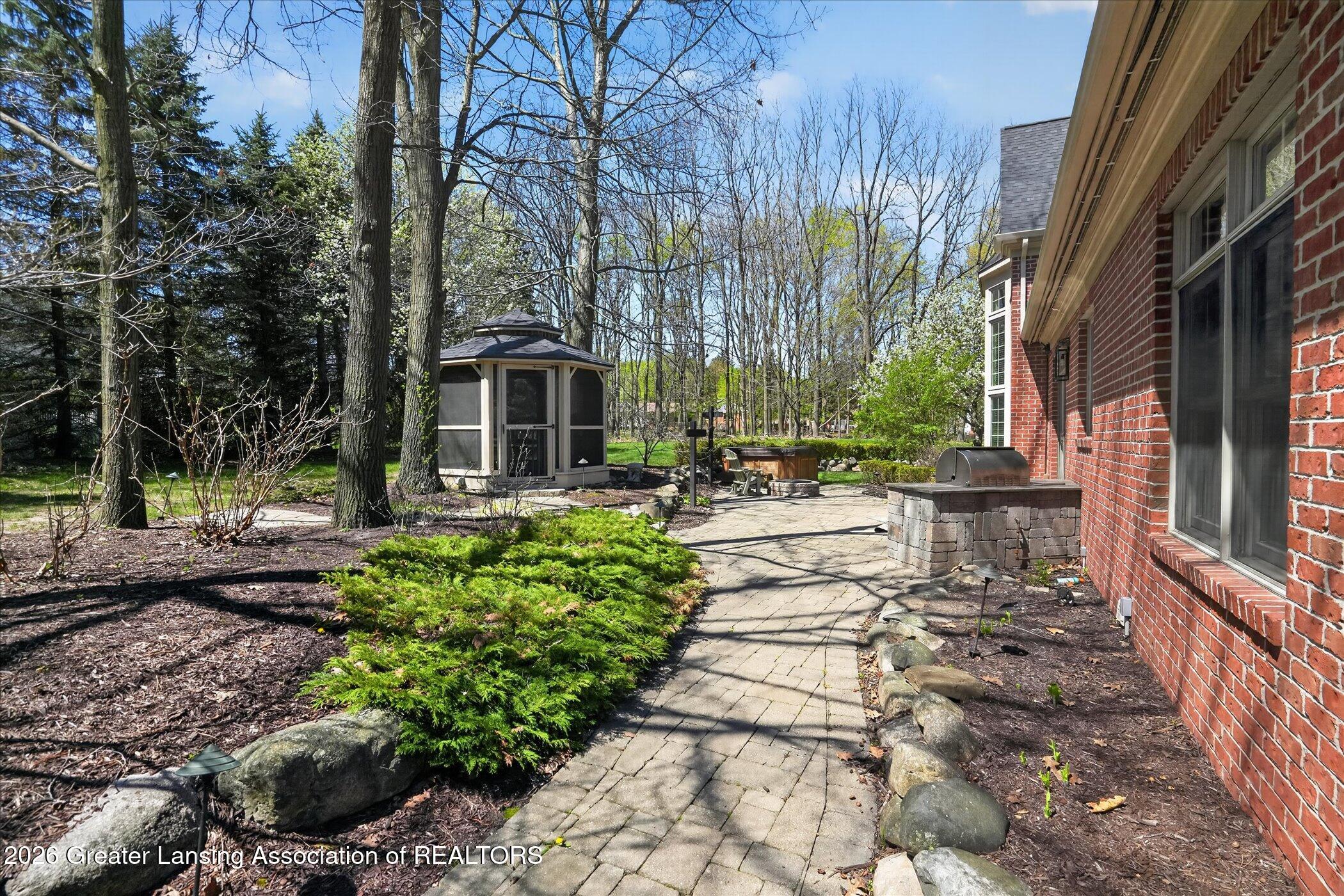 Okemos, Michigan, 48864, United States, 5 Bedrooms Bedrooms, ,6 BathroomsBathrooms,Residential,Active,2041405
