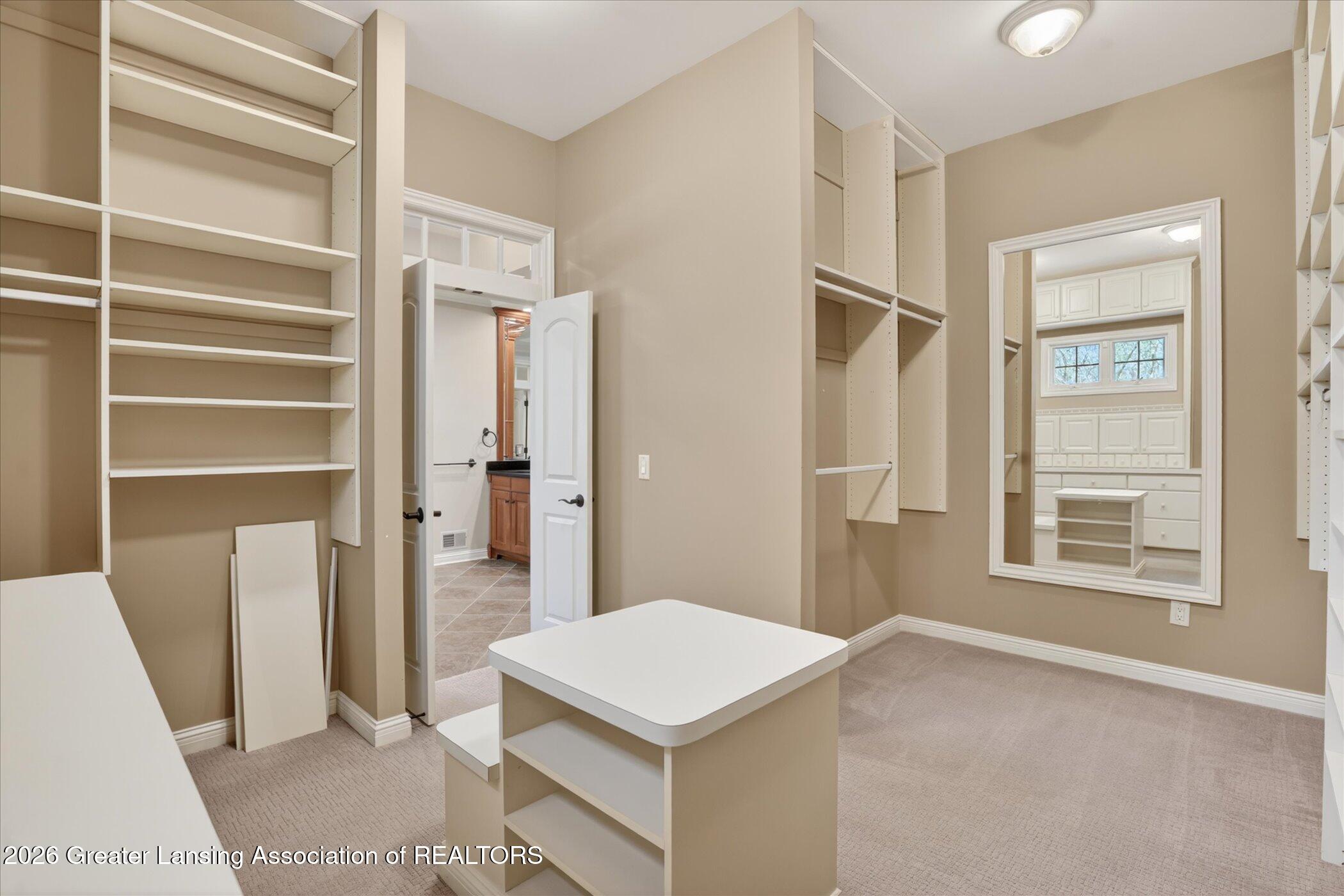 Okemos, Michigan, 48864, United States, 5 Bedrooms Bedrooms, ,6 BathroomsBathrooms,Residential,Active,2041405