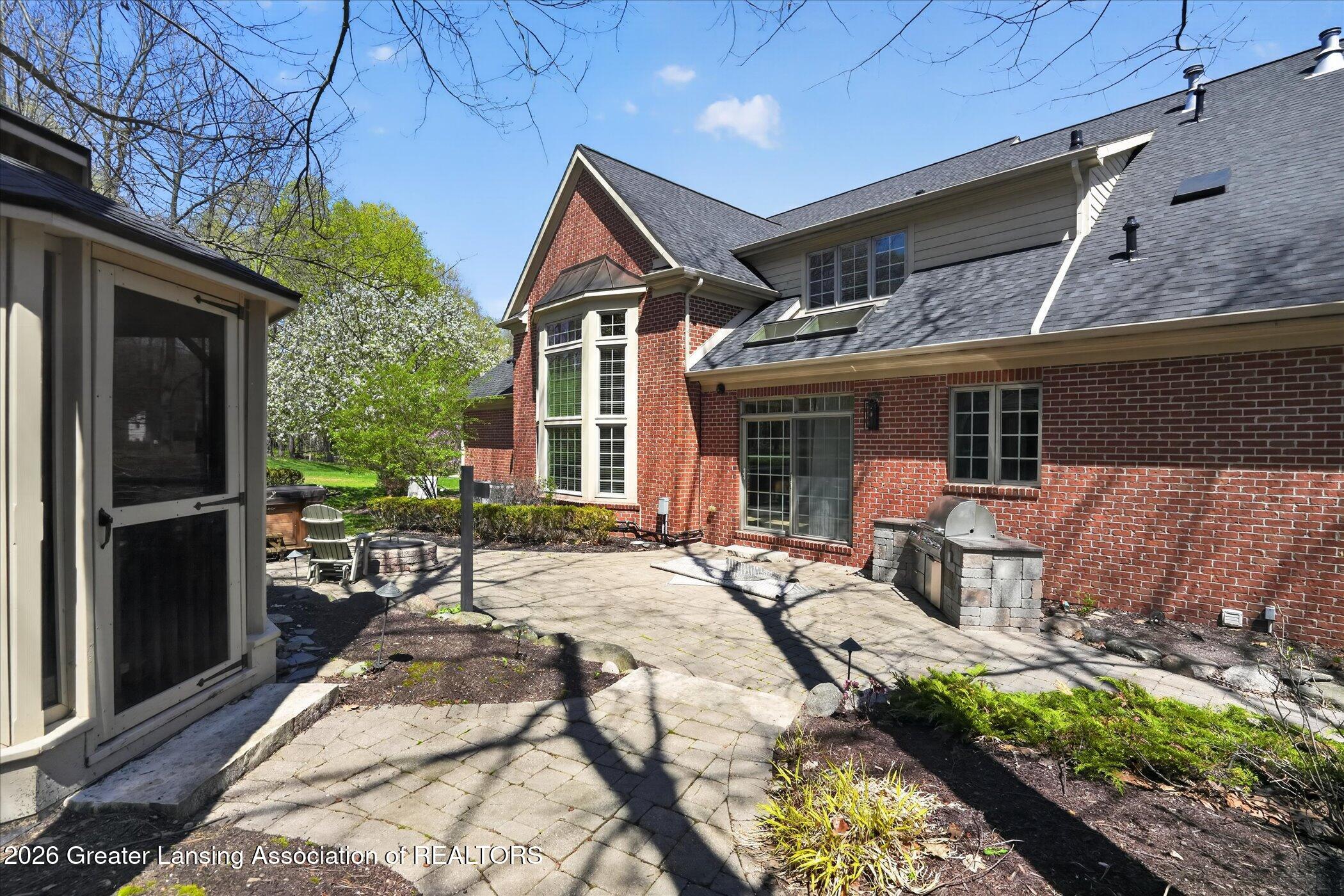 Okemos, Michigan, 48864, United States, 5 Bedrooms Bedrooms, ,6 BathroomsBathrooms,Residential,Active,2041405