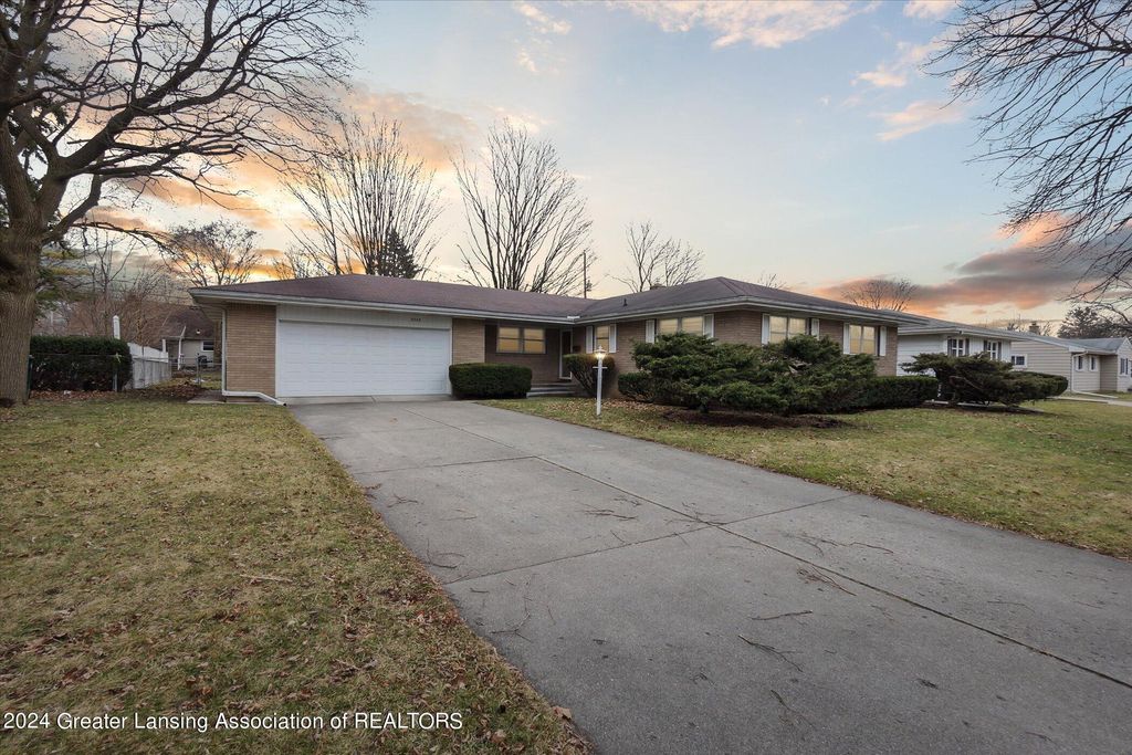 2233 Hampden Drive, Lansing, MI 48911, MLS 278990 Howard Hanna