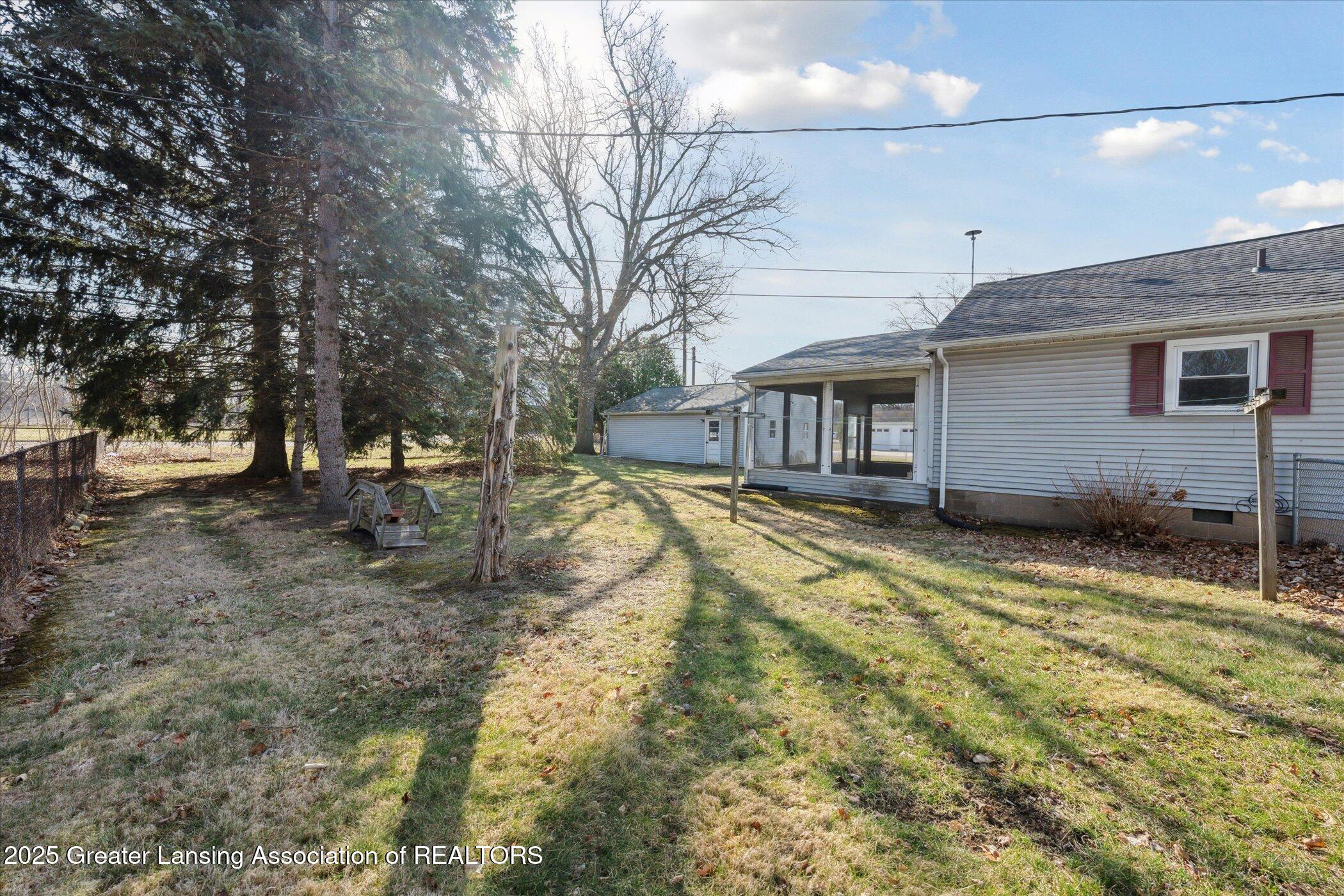 Eaton Rapids, Michigan 48827, United States, 3 Bedrooms Bedrooms, ,2 BathroomsBathrooms,Residential,Active,95404