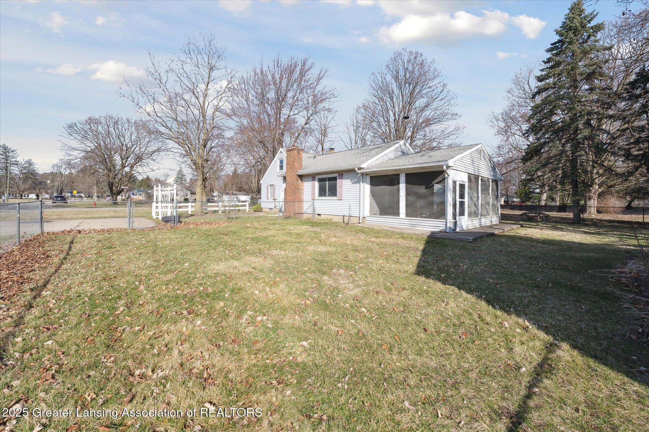 Eaton Rapids, Michigan 48827, United States, 3 Bedrooms Bedrooms, ,2 BathroomsBathrooms,Residential,Active,95404