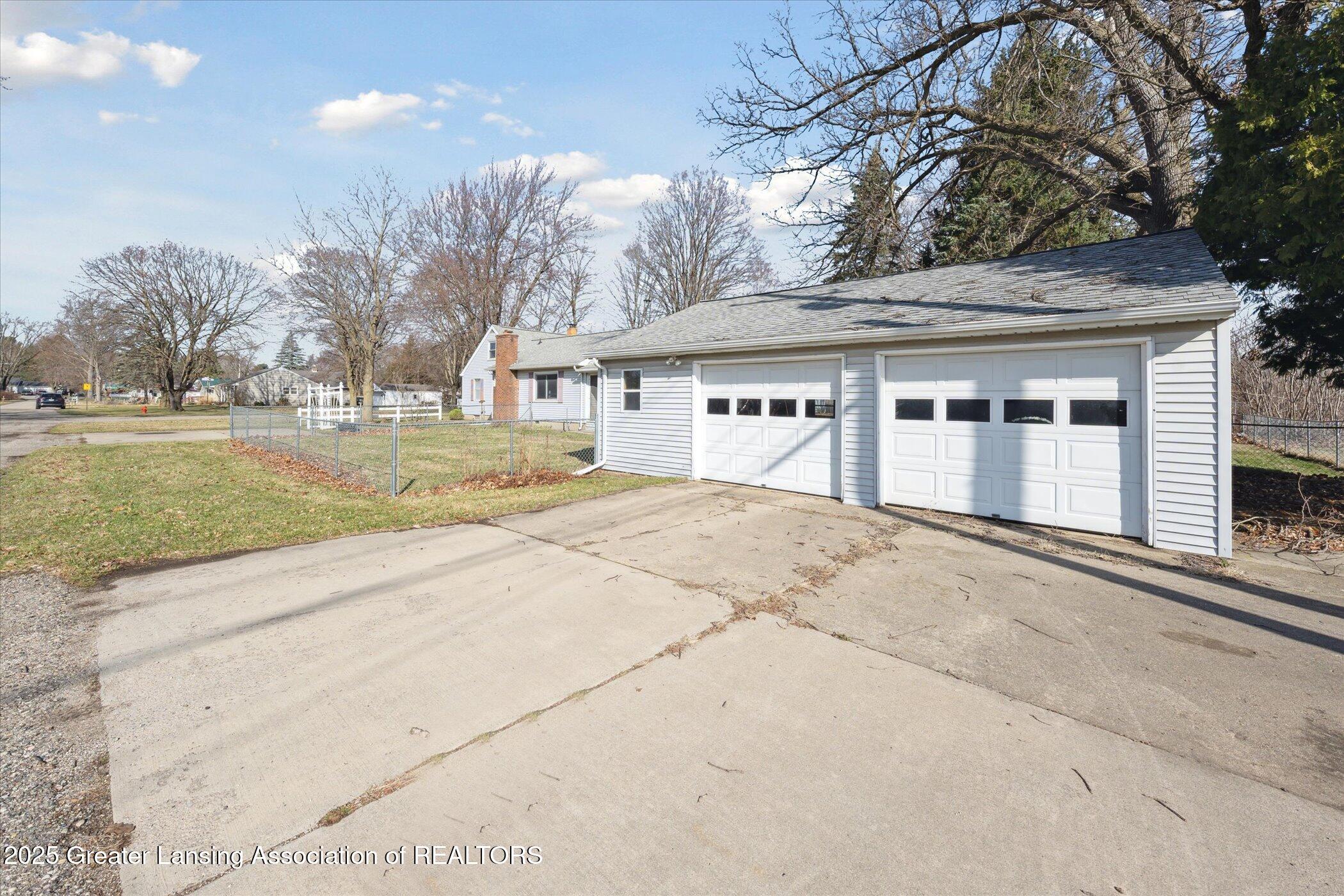 Eaton Rapids, Michigan 48827, United States, 3 Bedrooms Bedrooms, ,2 BathroomsBathrooms,Residential,Active,95404