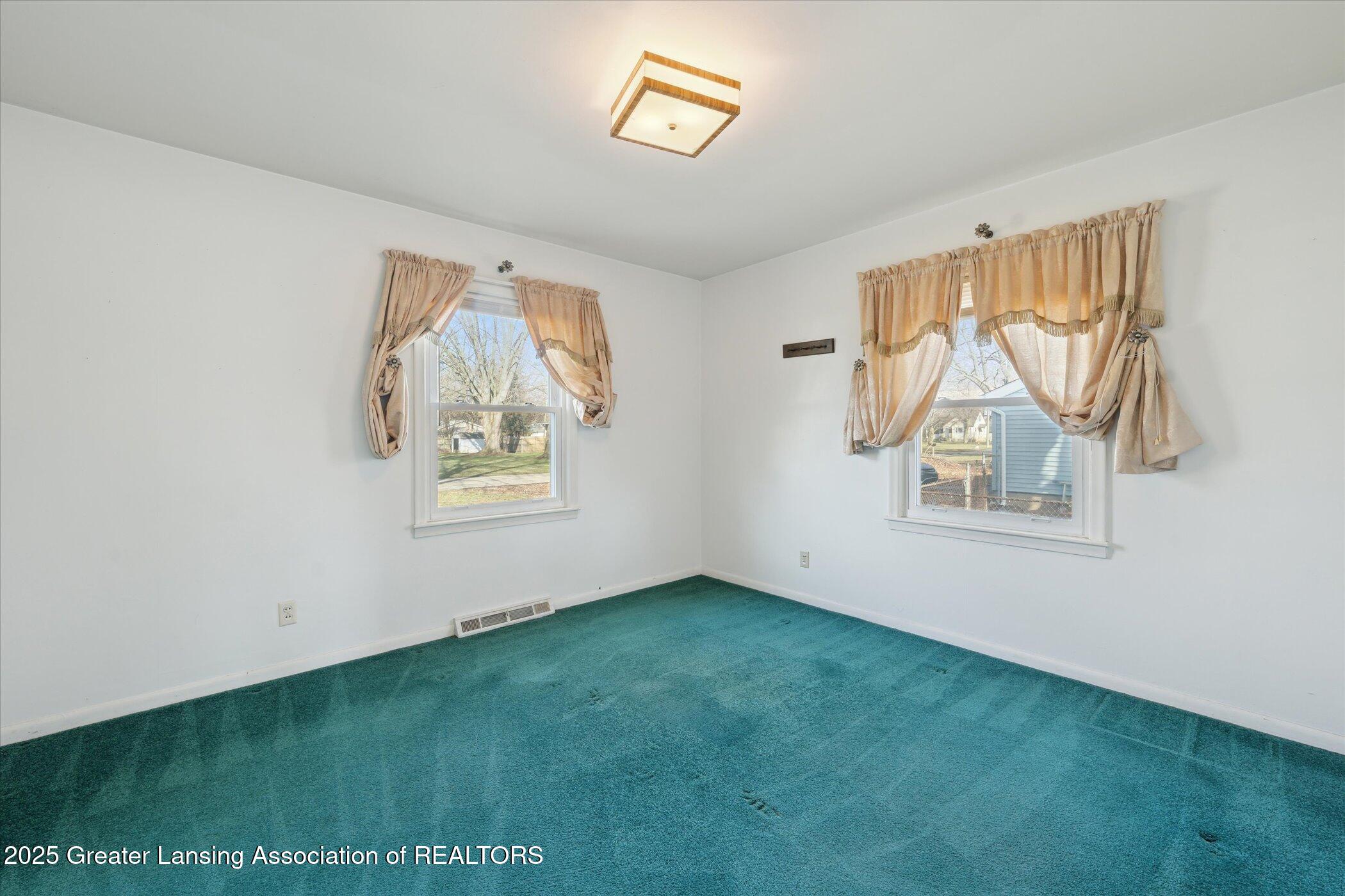 Eaton Rapids, Michigan 48827, United States, 3 Bedrooms Bedrooms, ,2 BathroomsBathrooms,Residential,Active,95404