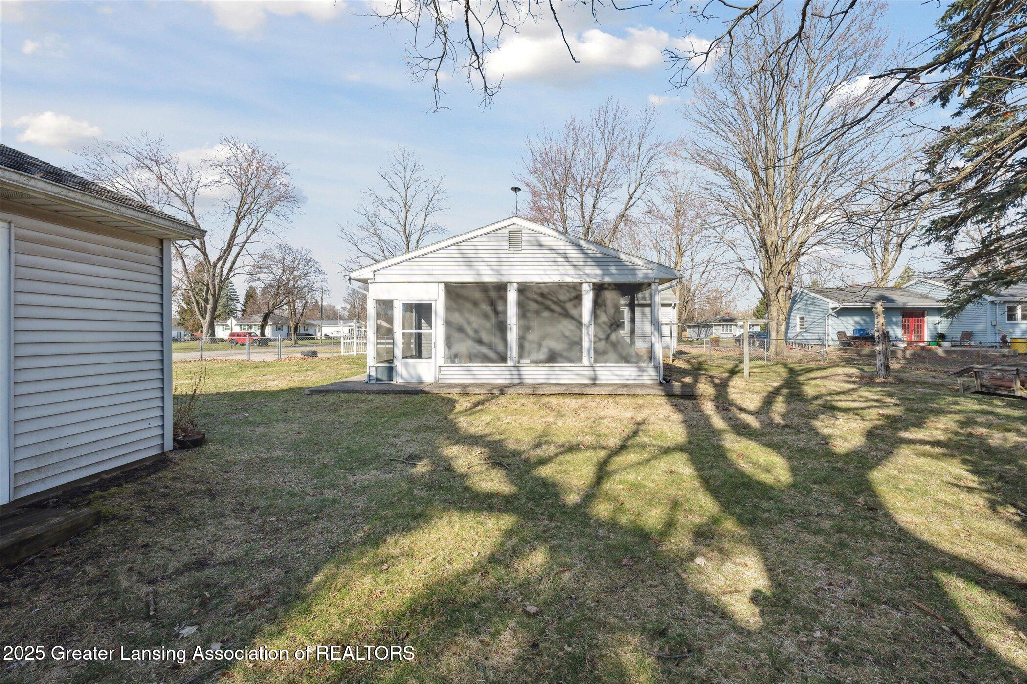 Eaton Rapids, Michigan 48827, United States, 3 Bedrooms Bedrooms, ,2 BathroomsBathrooms,Residential,Active,95404