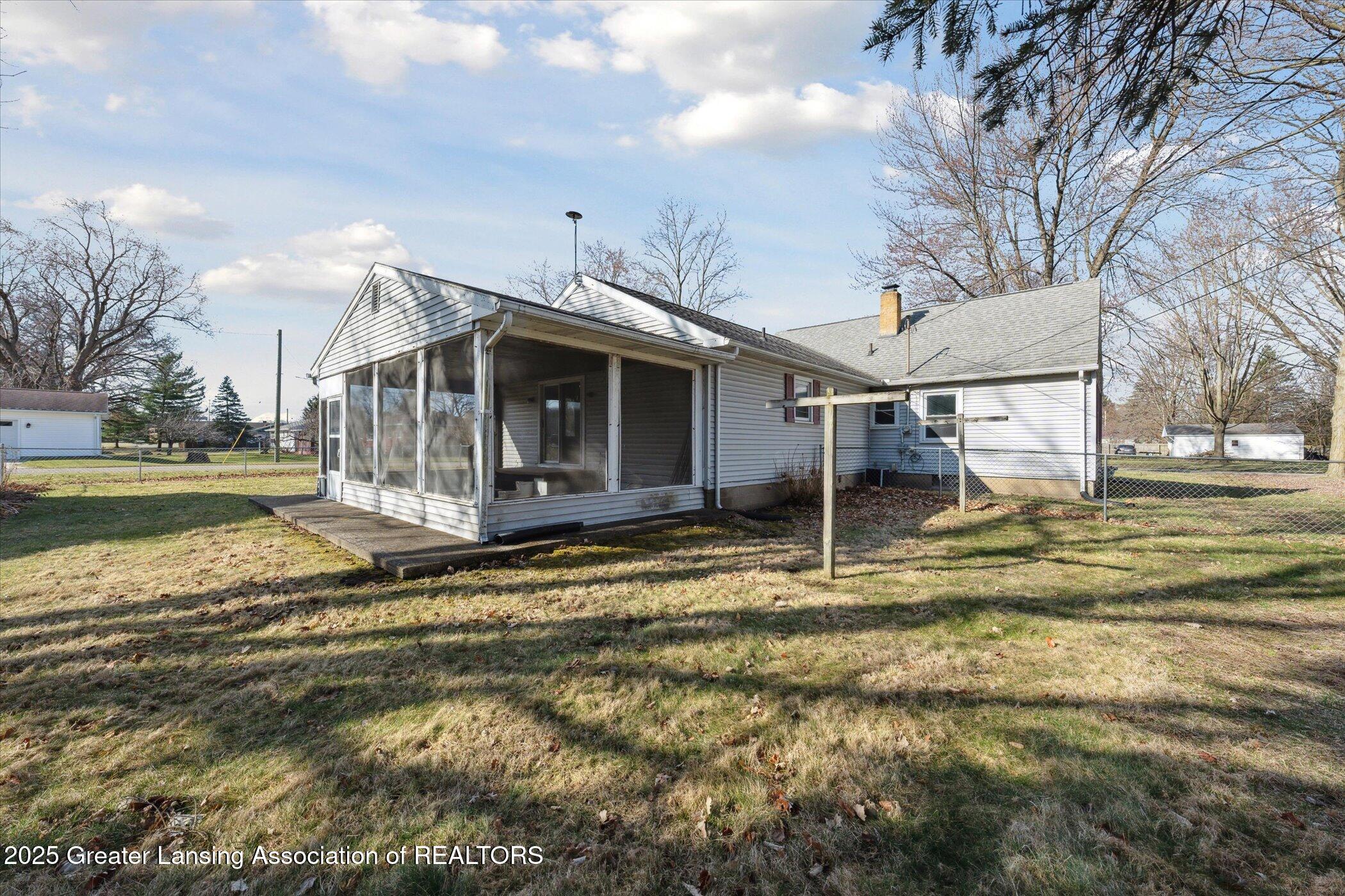 Eaton Rapids, Michigan 48827, United States, 3 Bedrooms Bedrooms, ,2 BathroomsBathrooms,Residential,Active,95404